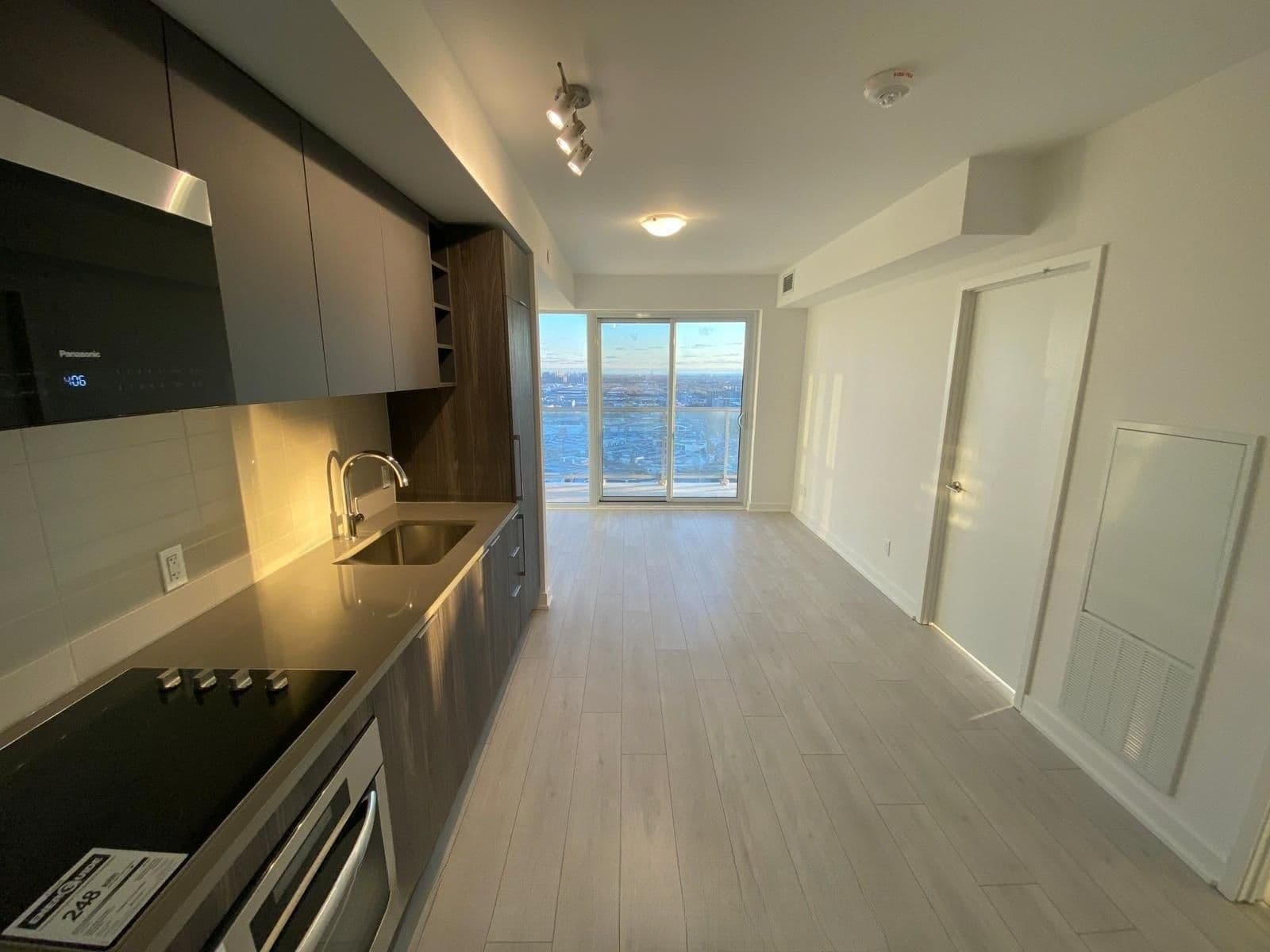 2033 Kennedy Road 3010, Toronto E07, ON M1T 3G2