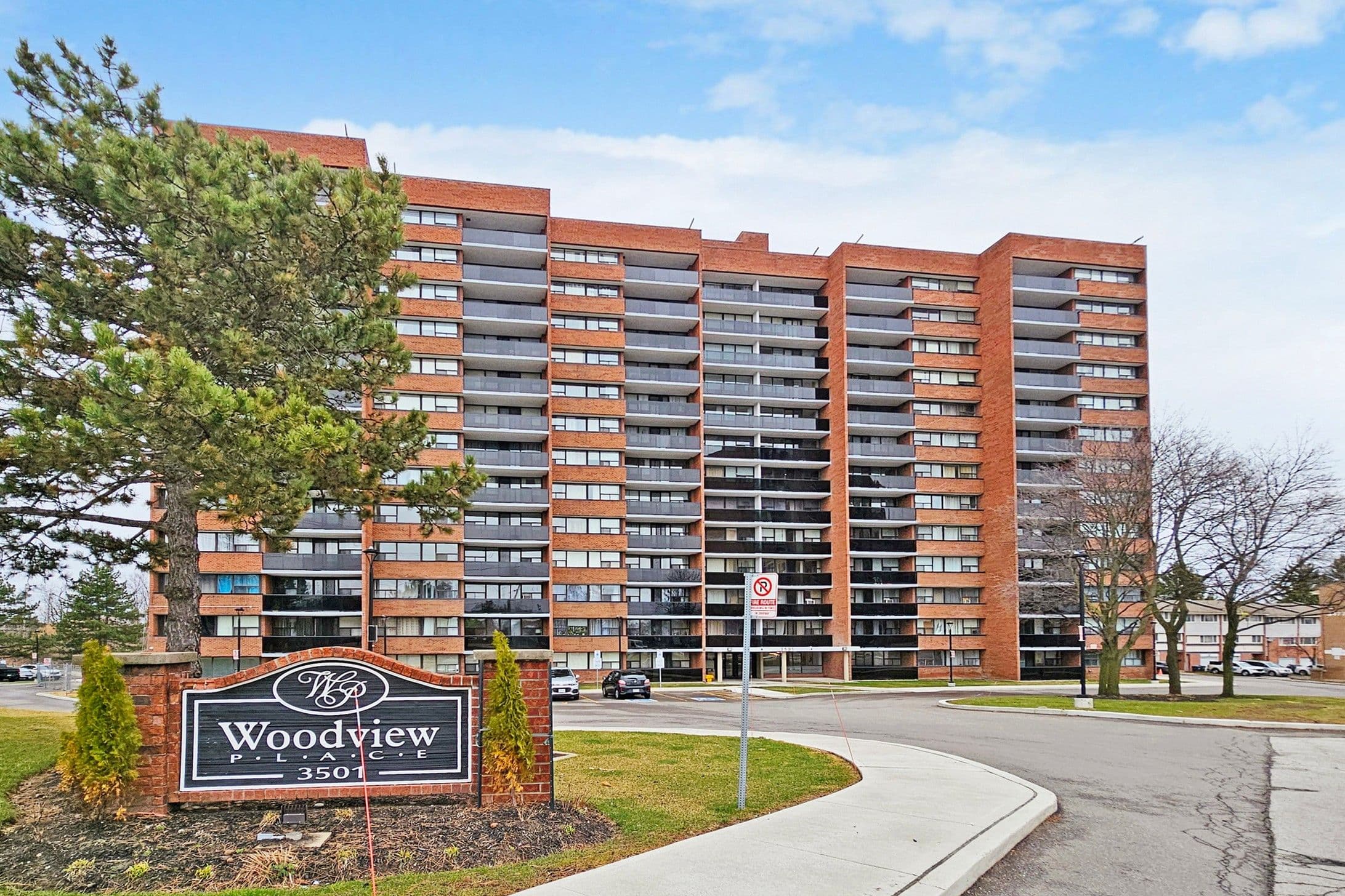 3501 Glen Erin Drive 812, Mississauga, ON L5L 2E9