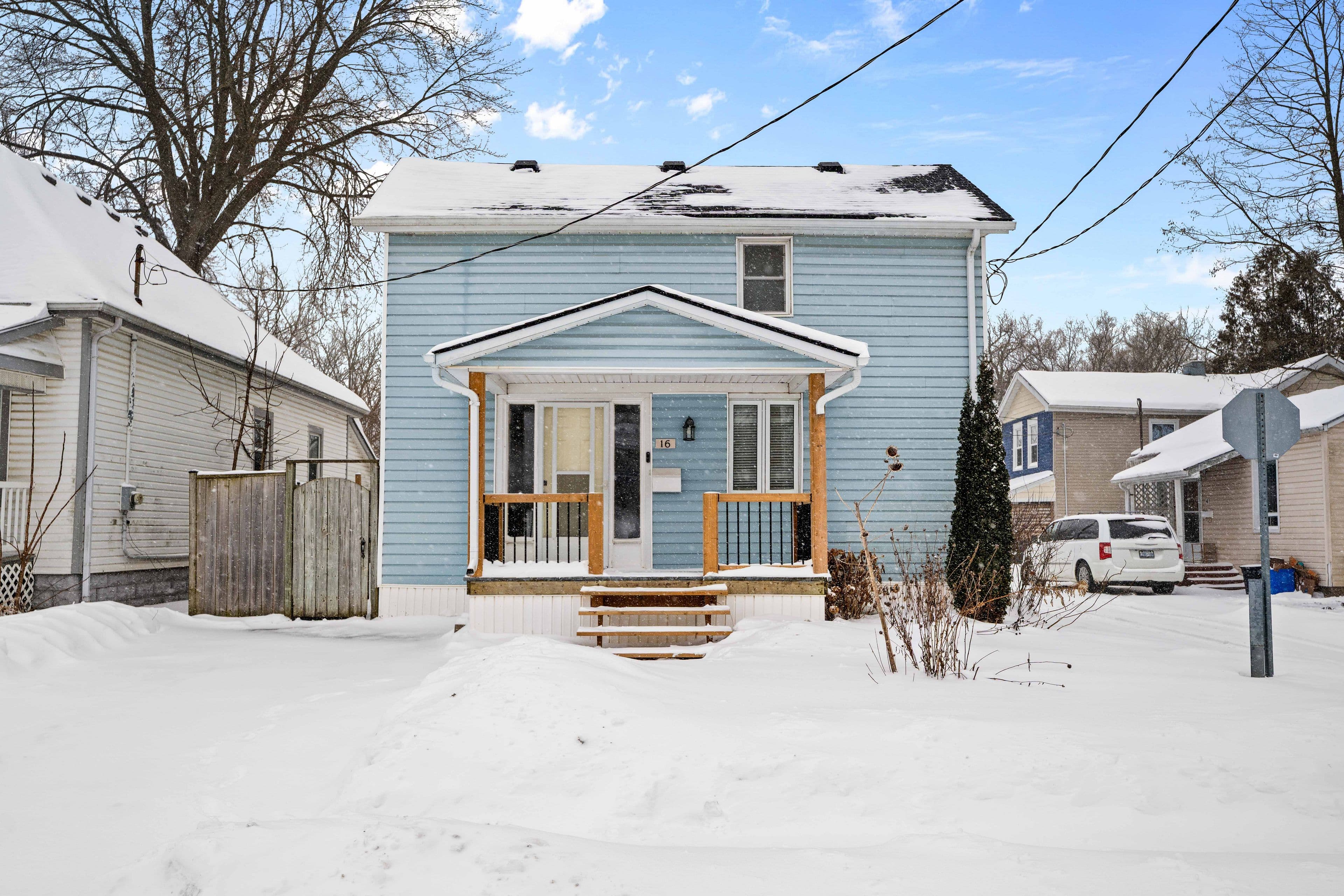 16 Centre Street, St. Thomas, ON N5R 2Z2