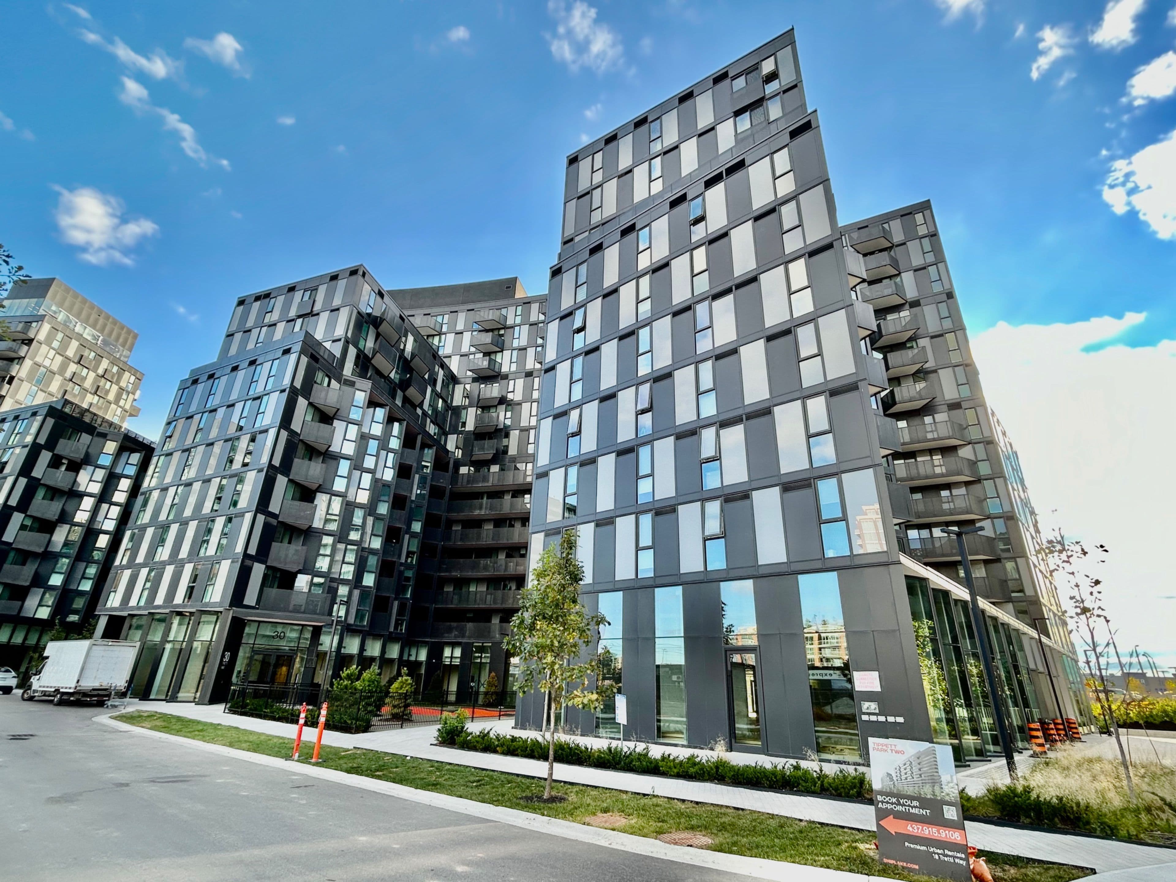 30 Tretti Way 611, Toronto C06, ON M3H 0E3