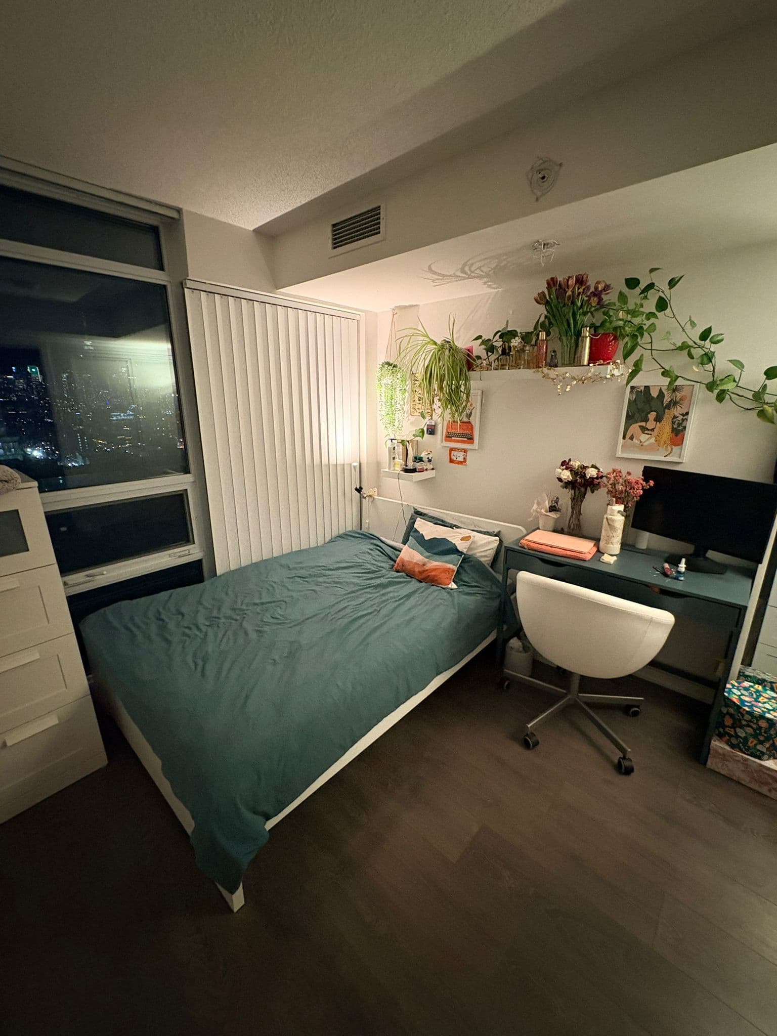 36 Lisgar Street 2216E, Toronto C01, ON M6J 0C7