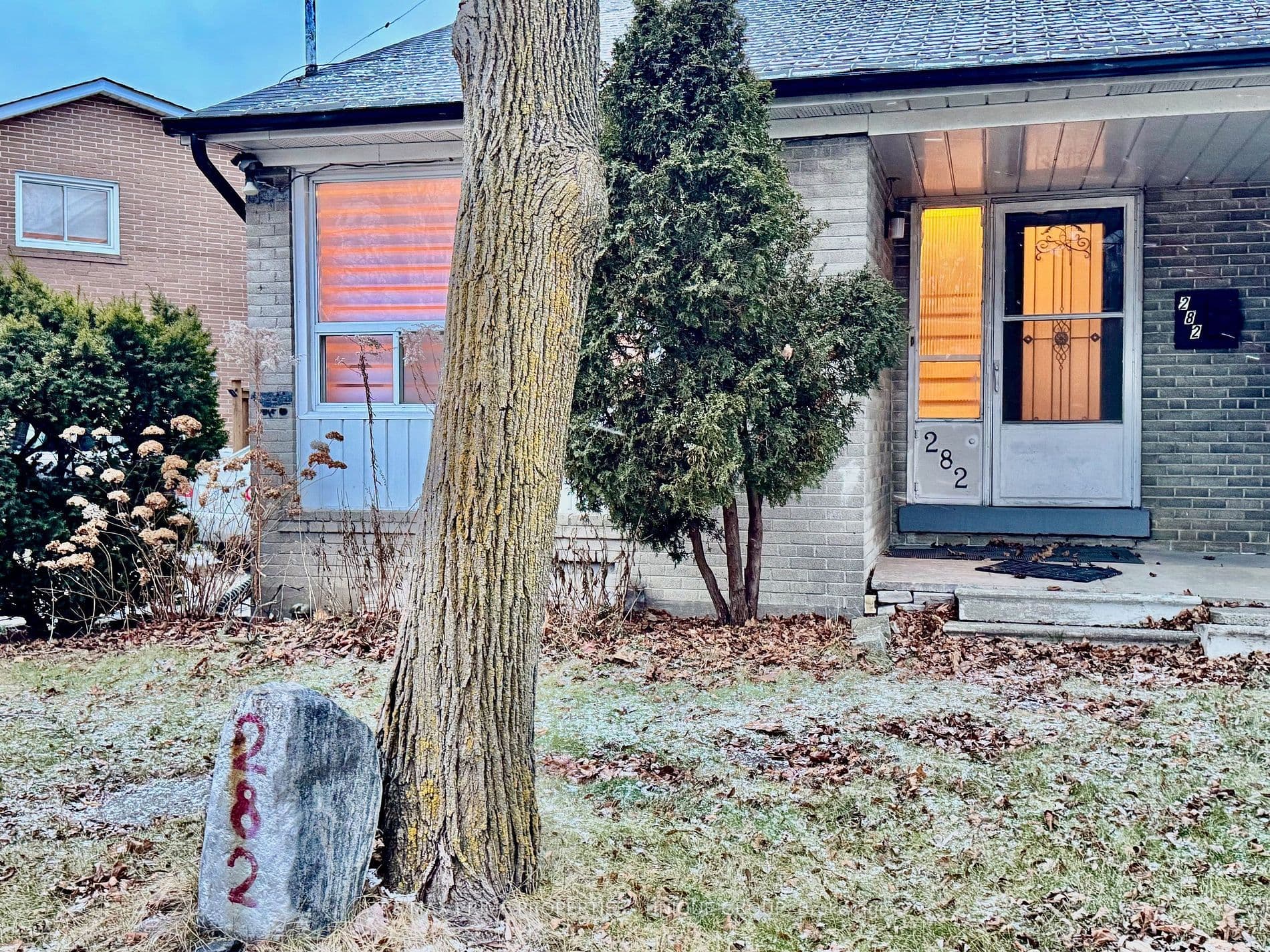 282 Roywood Drive, Toronto C13, ON M3A 2E6