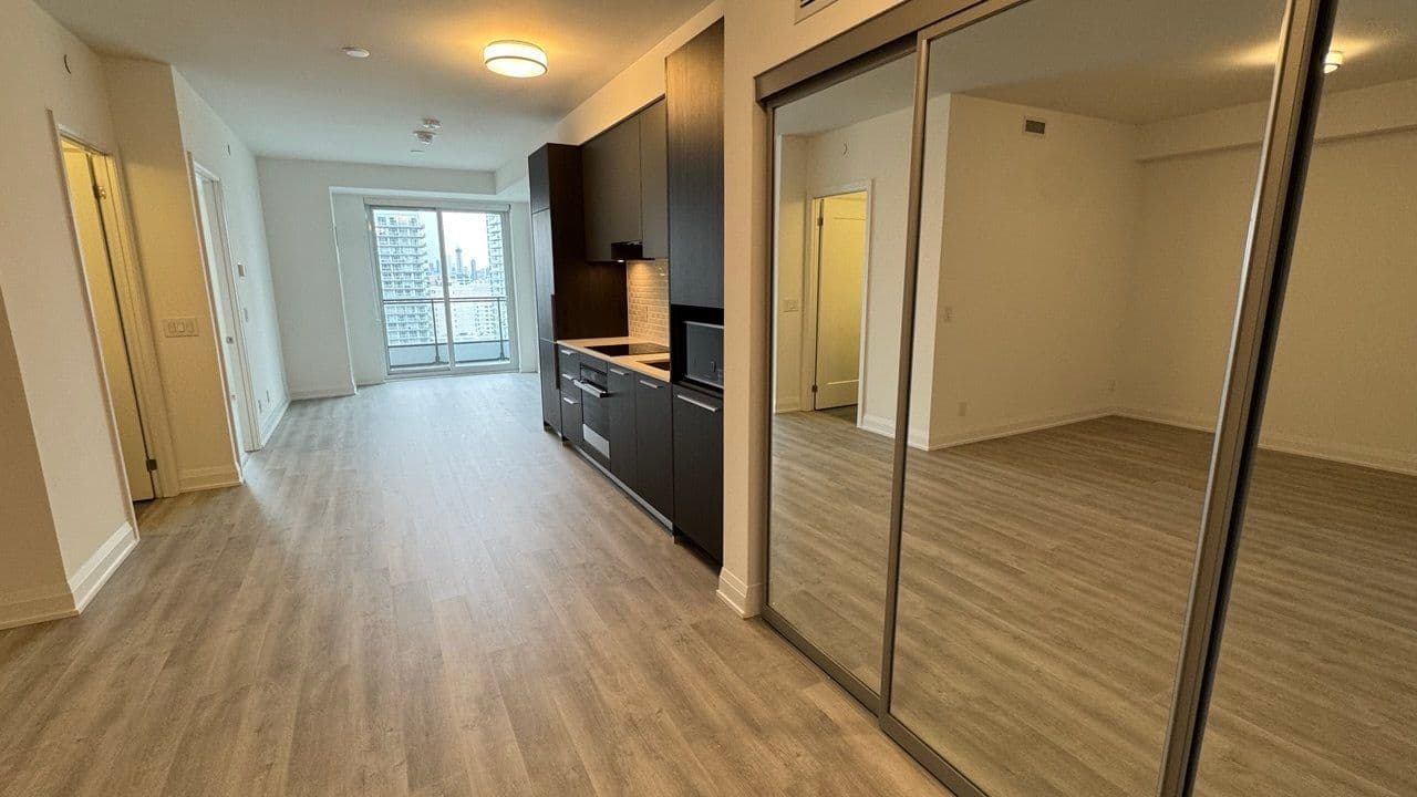 65 Broadway Avenue 2705, Toronto C10, ON M4P 1T9