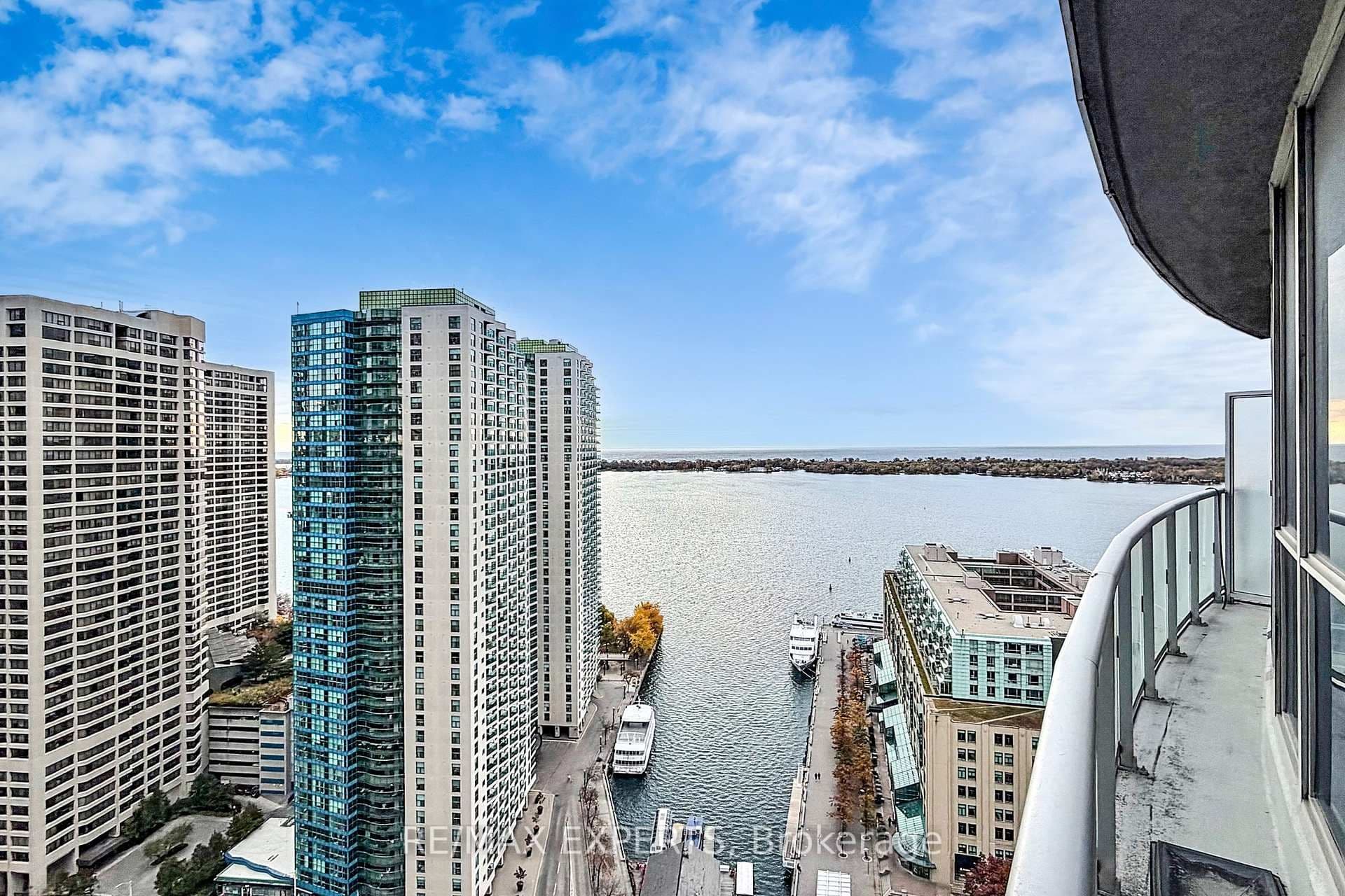 8 York Street 2905, Toronto C01, ON M5J 2Y2