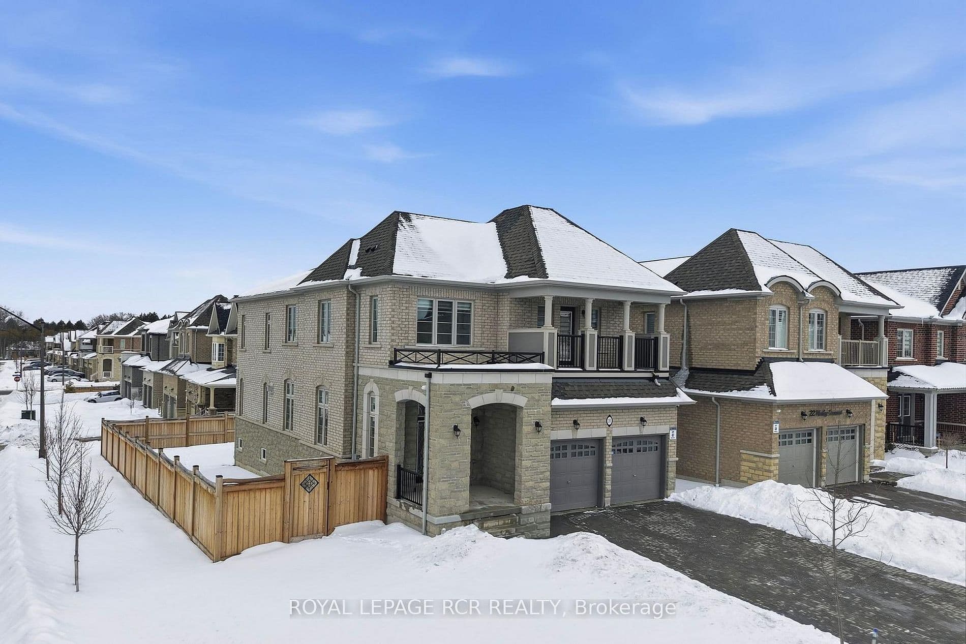 20 Morley Crescent, Whitby, ON L1R 0P1