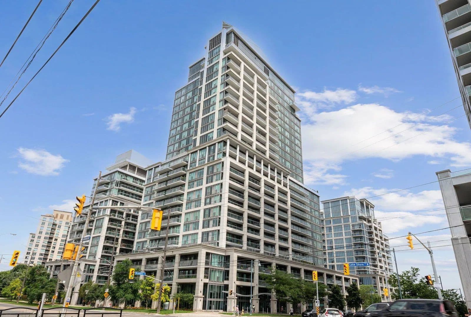 2121 Lake Shore Boulevard W 1102, Toronto W06, ON M8V 4E9