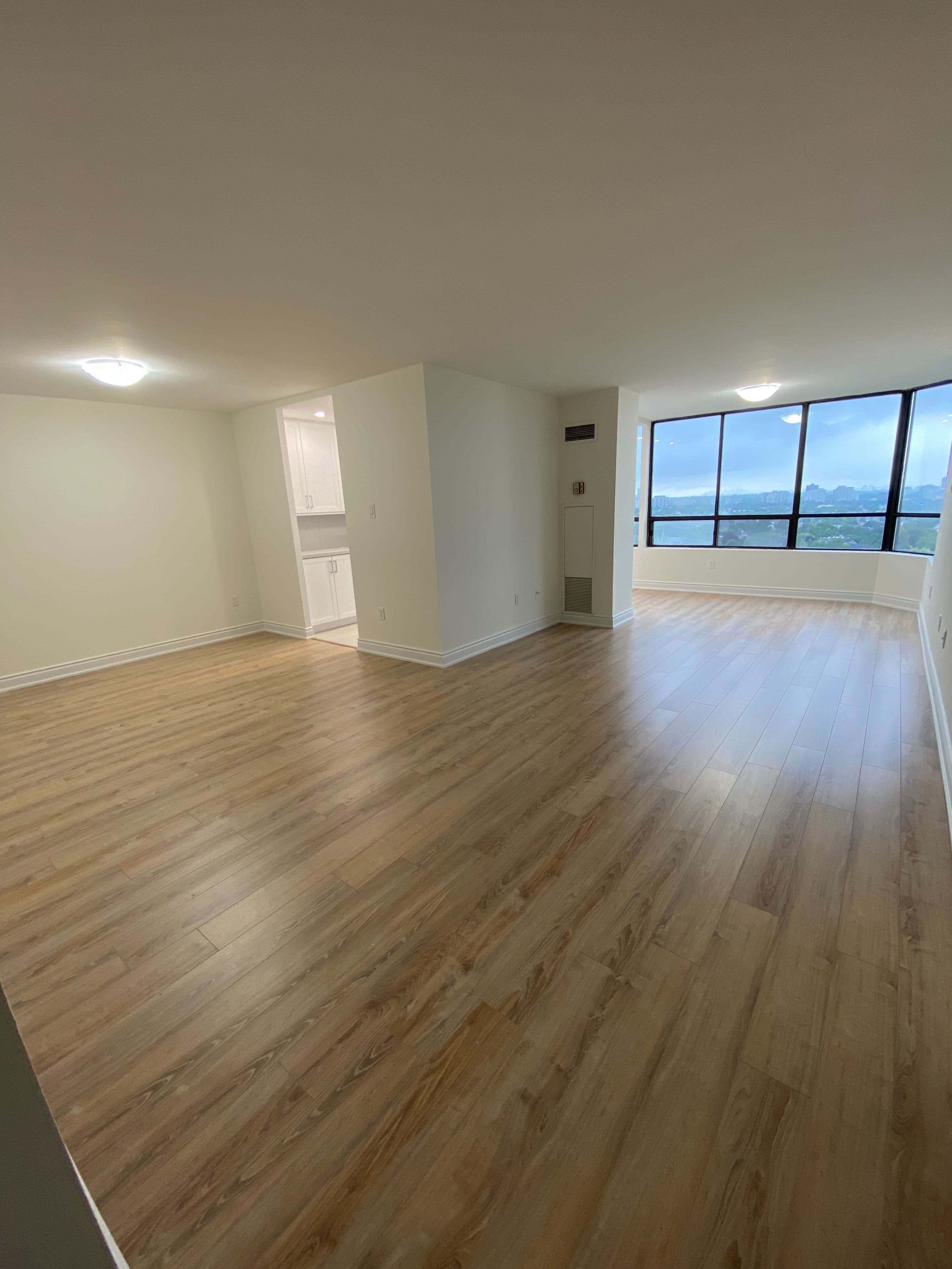 7601 Bathurst Street E 1505, Vaughan, ON L4J 4H5