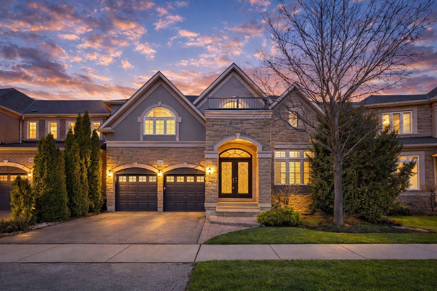 247 Beechtree Crescent, Oakville, ON L6L 0A5