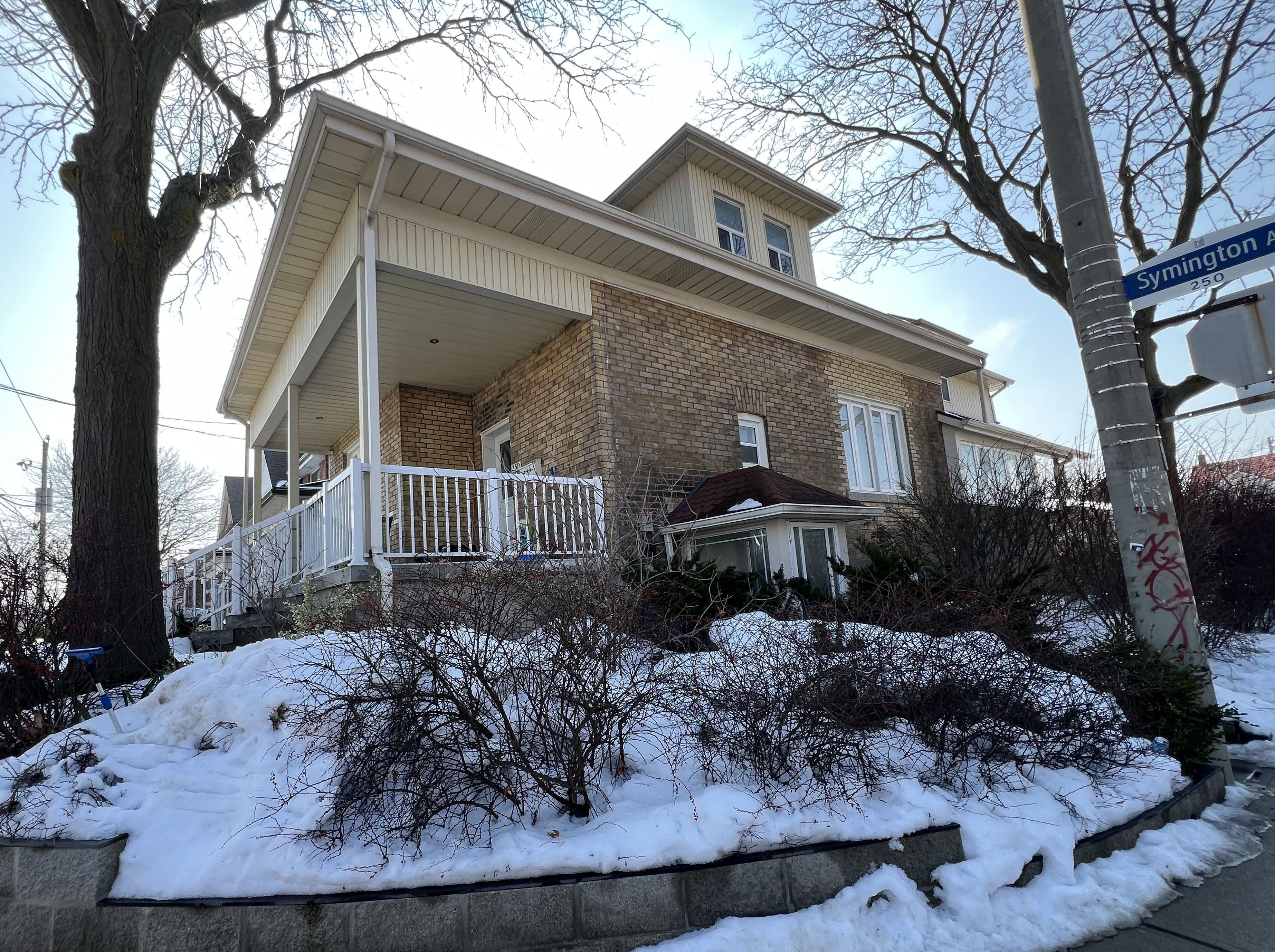 250 Symington Avenue Lower, Toronto W02, ON M6P 3W6