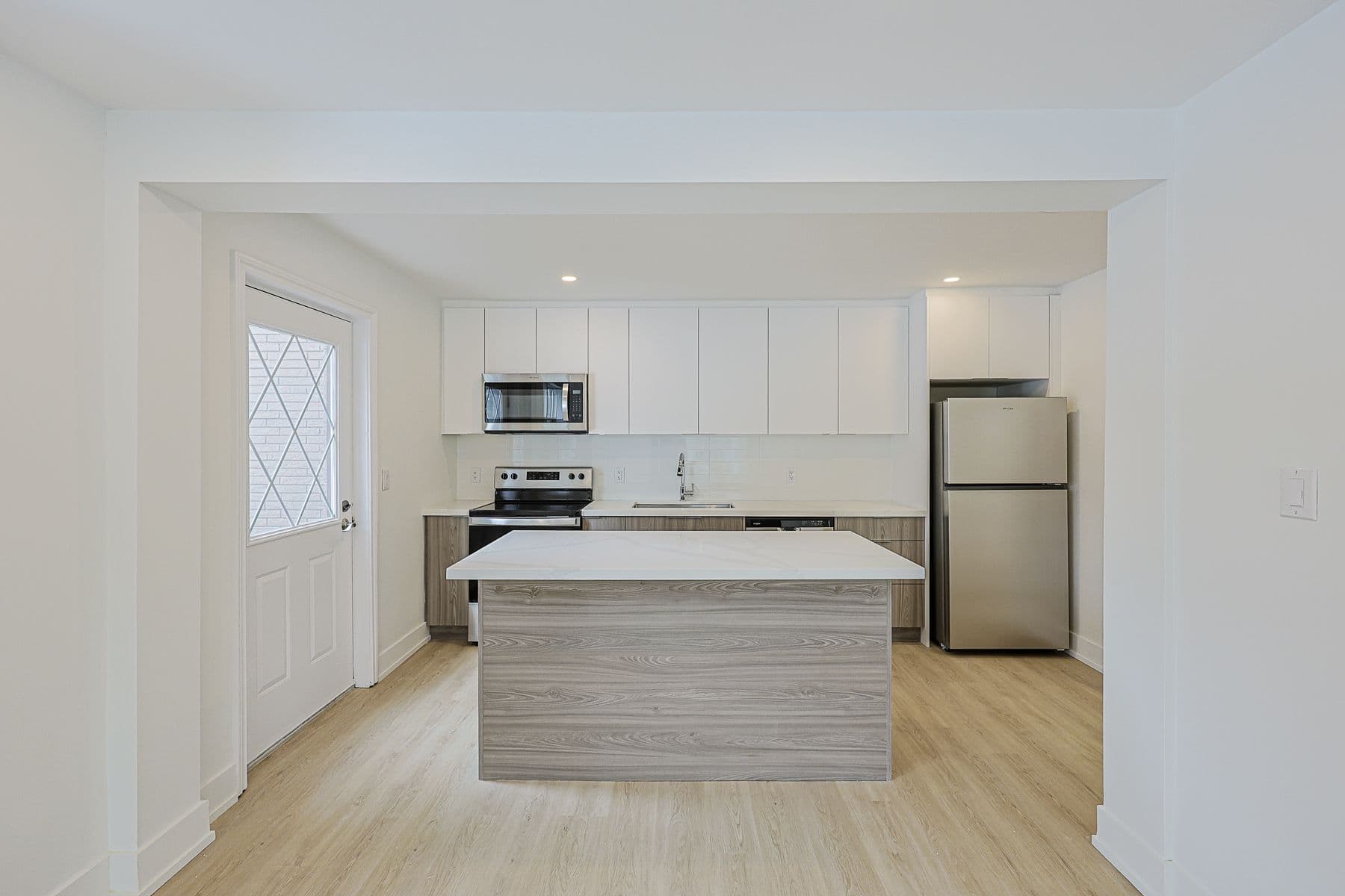 100 Liberty Street N 15A, Clarington, ON L1C 2M1