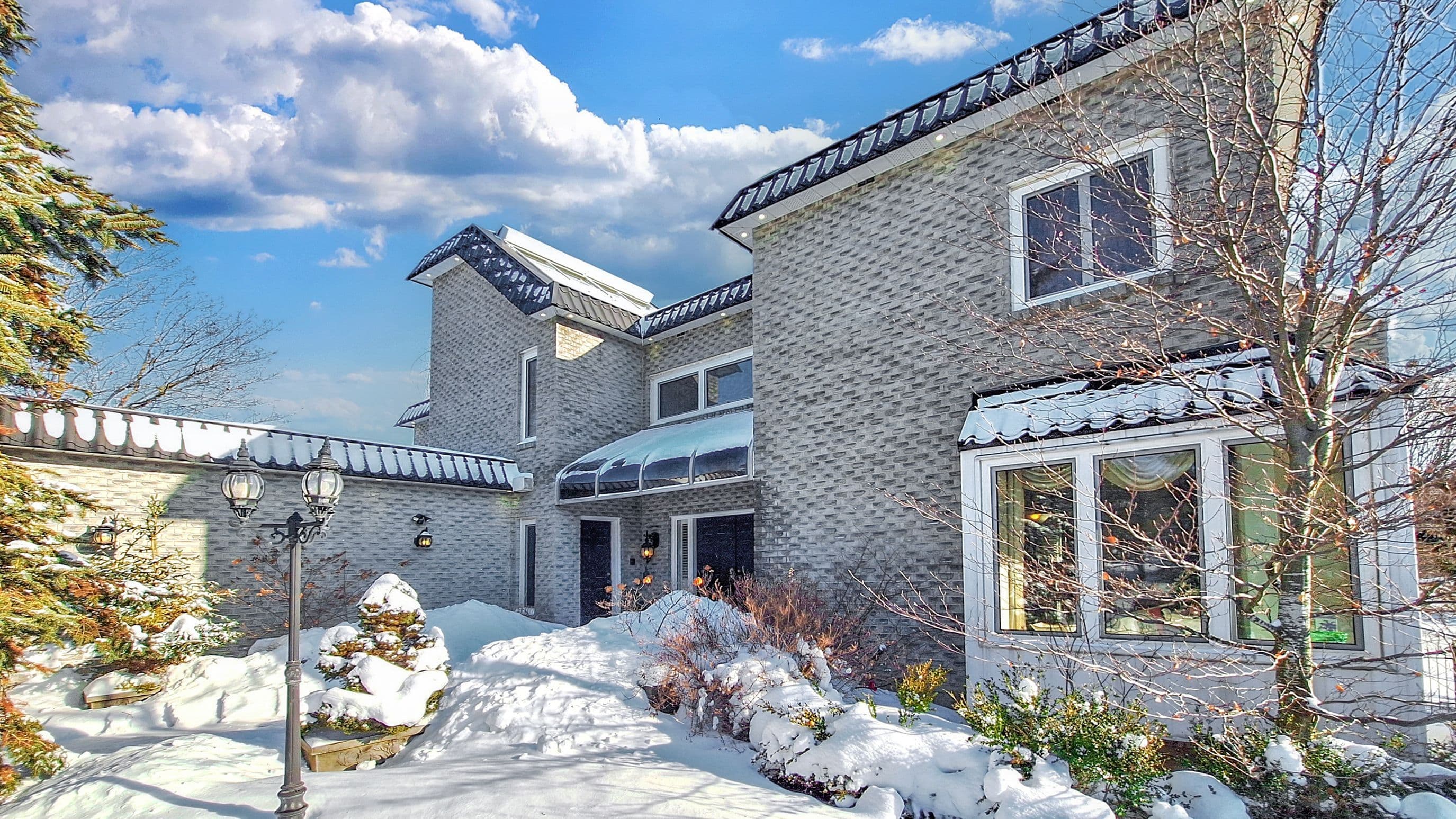 788 Woodland Acres Crescent, Vaughan, ON L6A 1G2