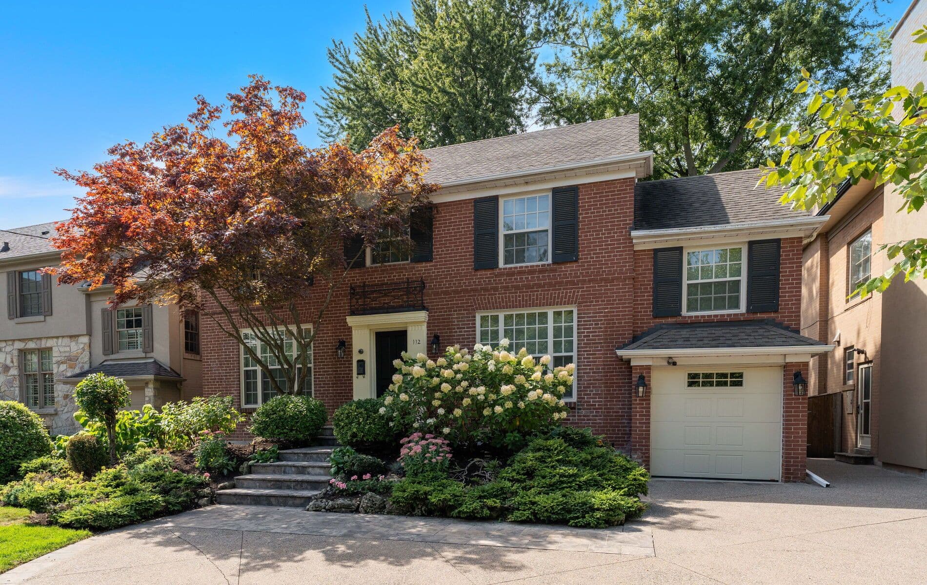 112 Mason Boulevard, Toronto C04, ON M5M 3E3