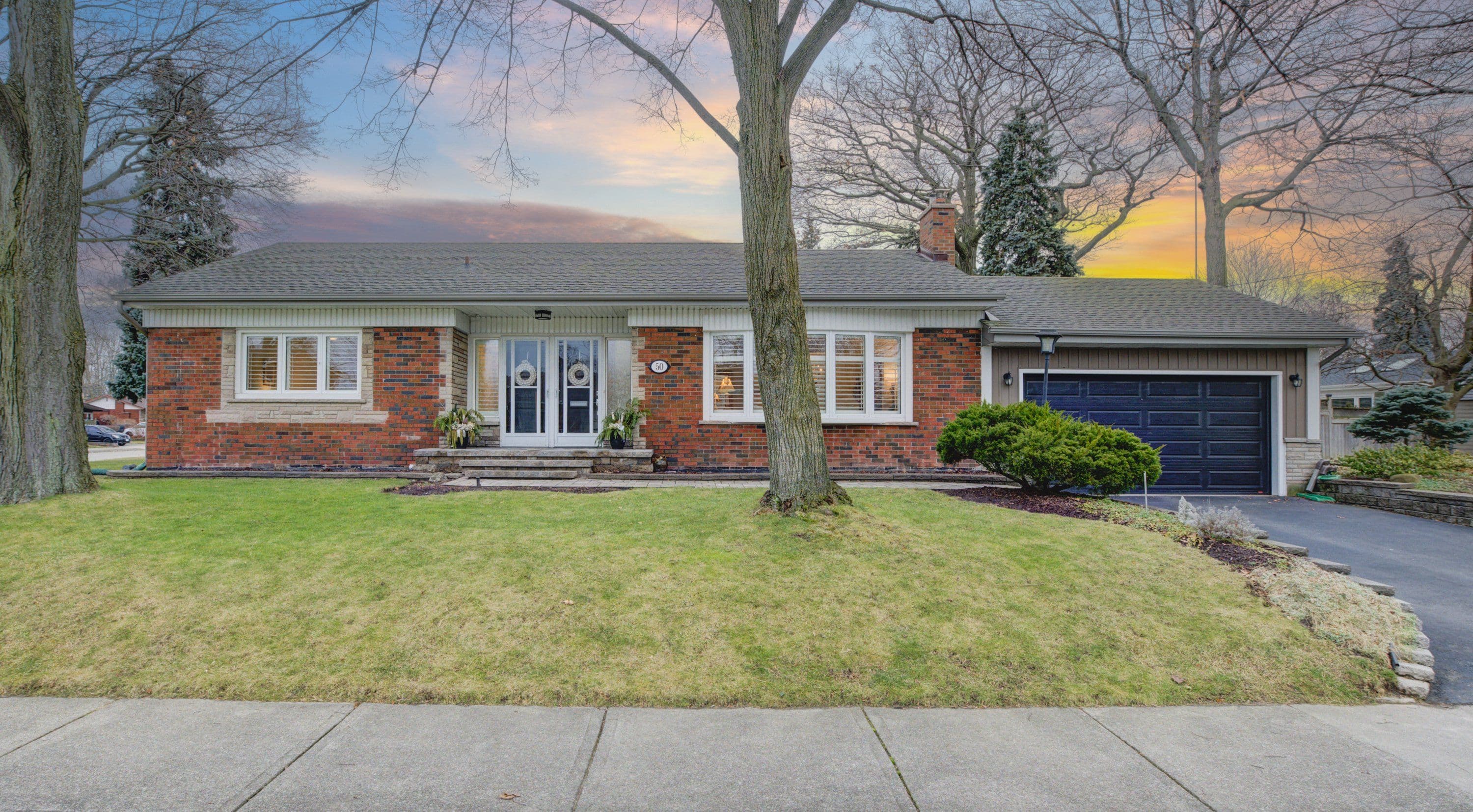 50 Edgewood Avenue, Hamilton, ON L8T 1K1