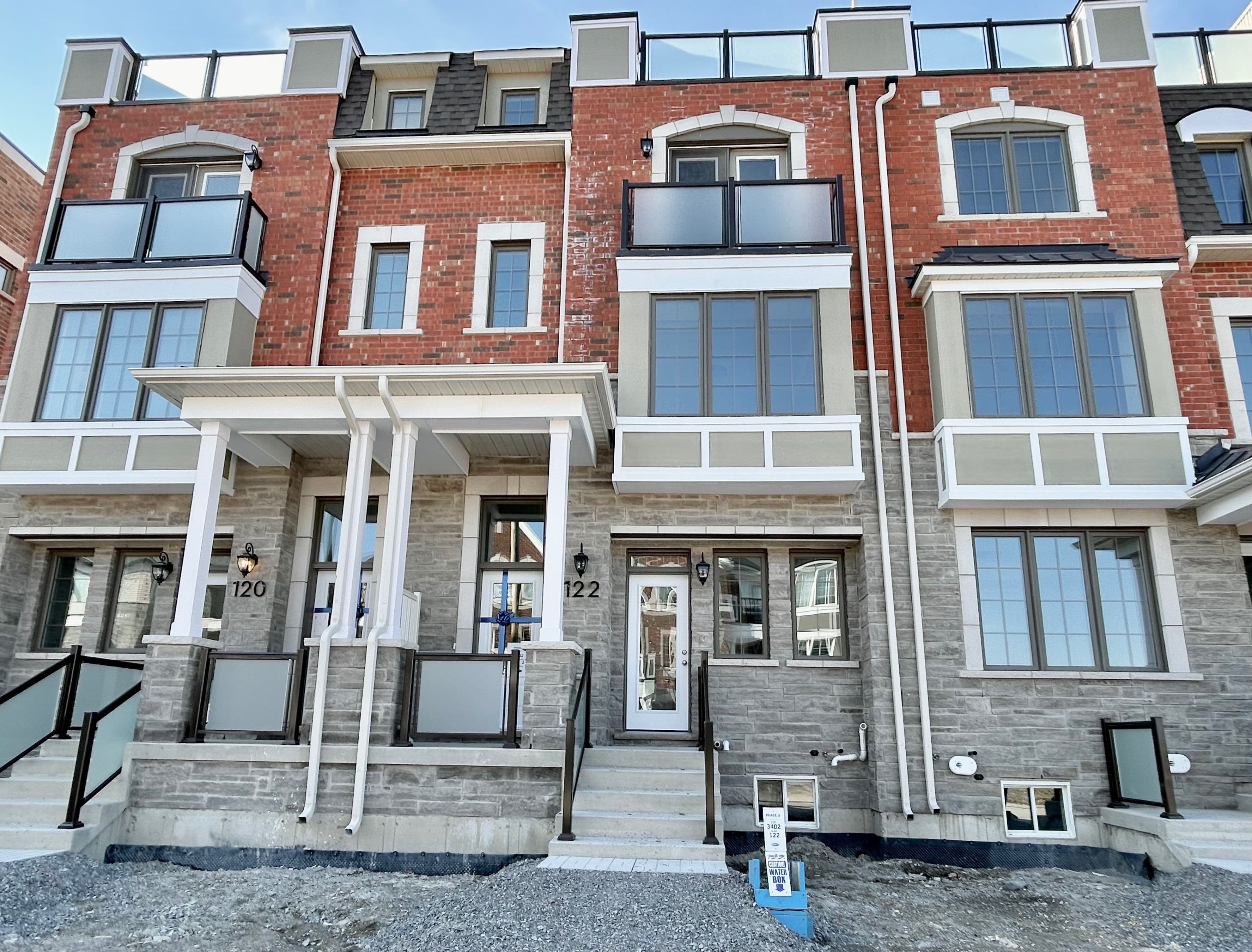 122 Avani Avenue, Markham, ON L6C 3S4