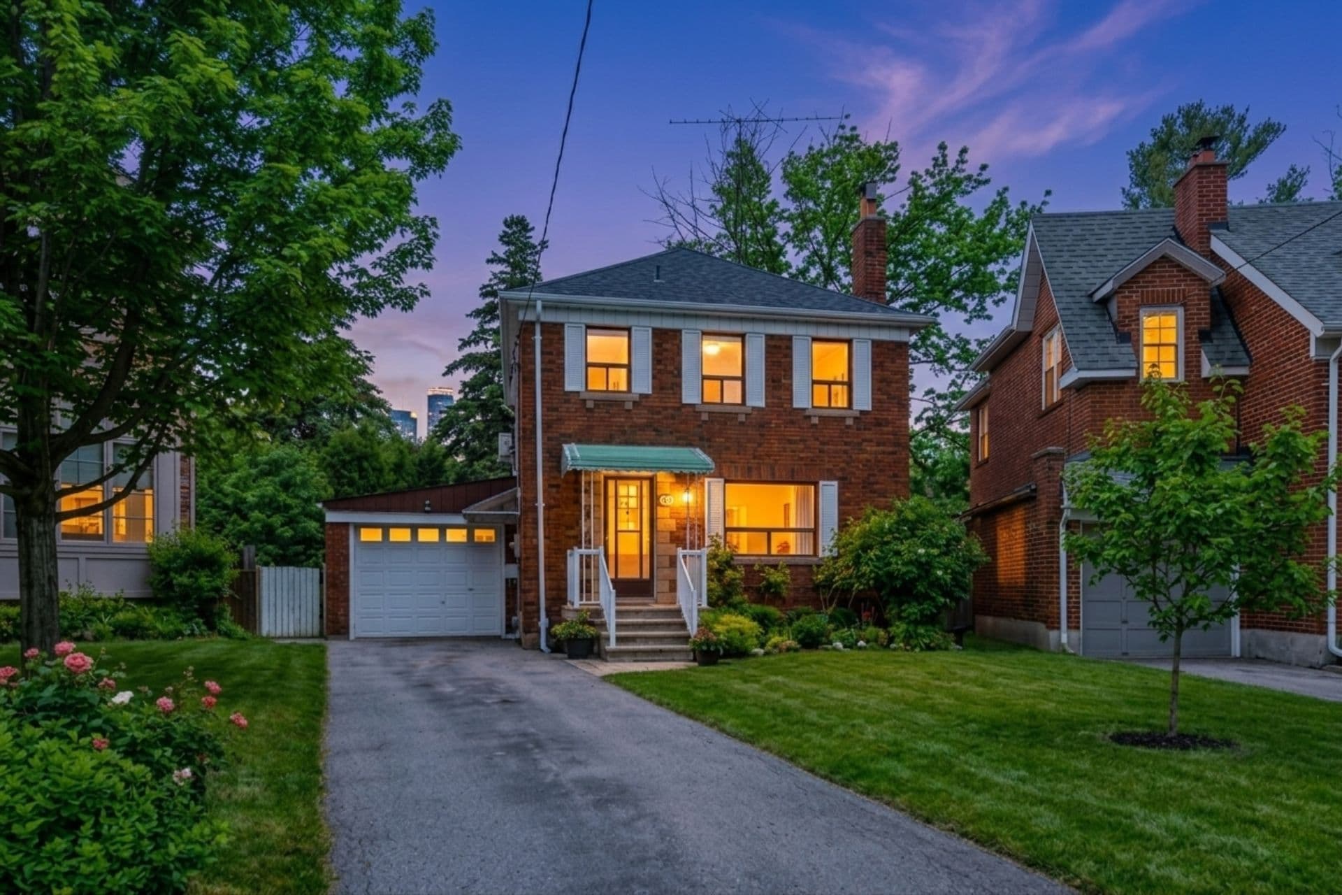 51 Glenavy Avenue, Toronto C12, ON M4P 2T9