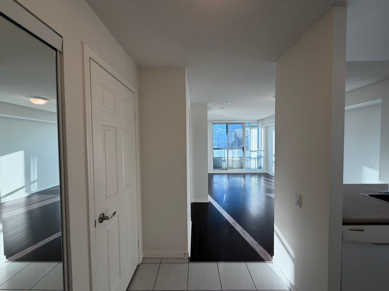 8 Hillcrest Avenue 1505, Toronto C14, ON M2N 6Y6