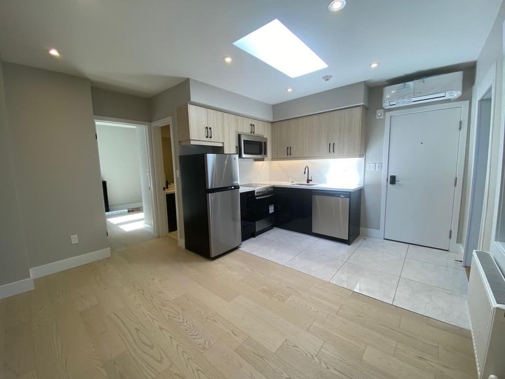 411 Roncesvalles Avenue 3B, Toronto W01, ON M6R 3B2