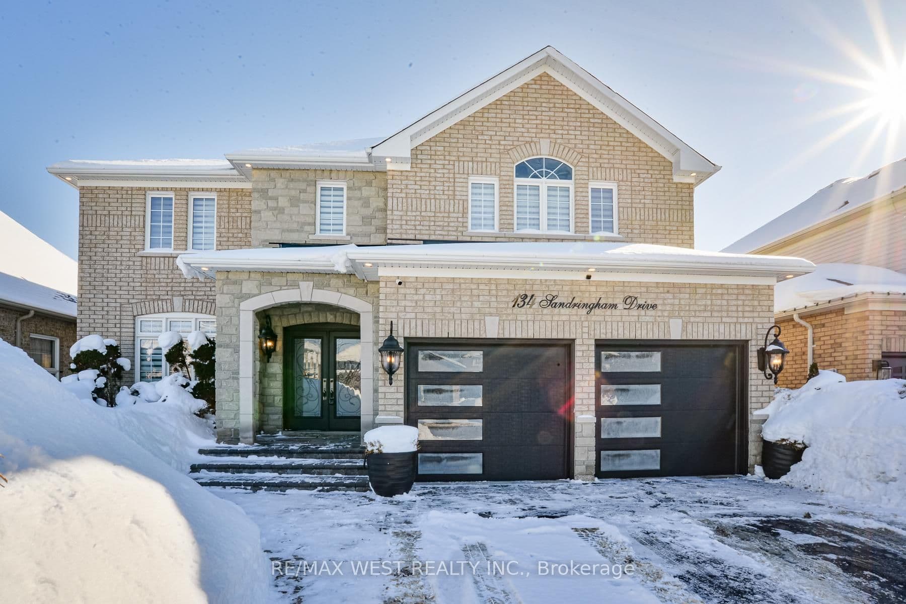 134 Sandringham Drive, Barrie, ON L4M 0C9