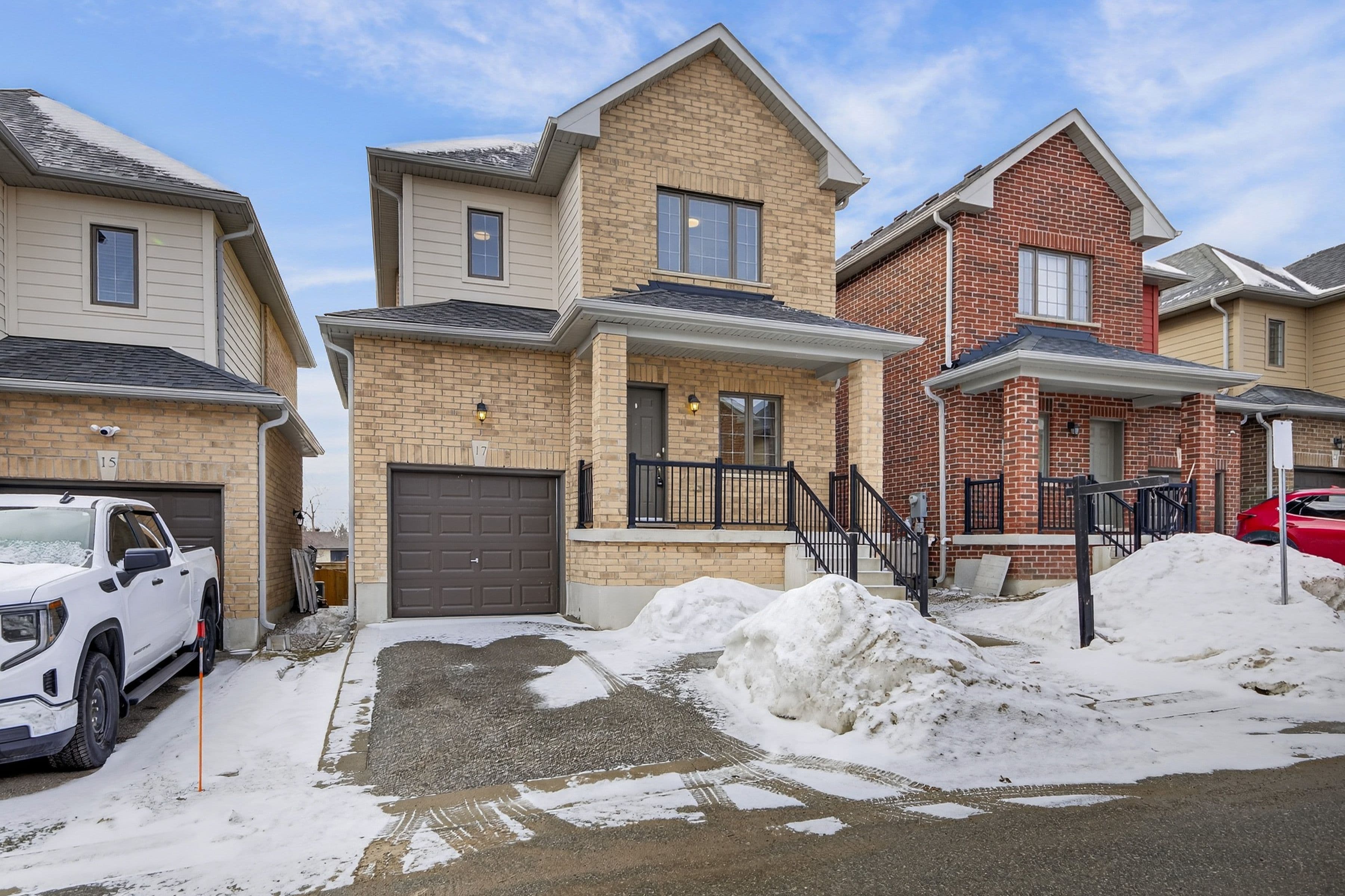 17 BEDFORD ESTATES Crescent, Barrie, ON L4N 9K5