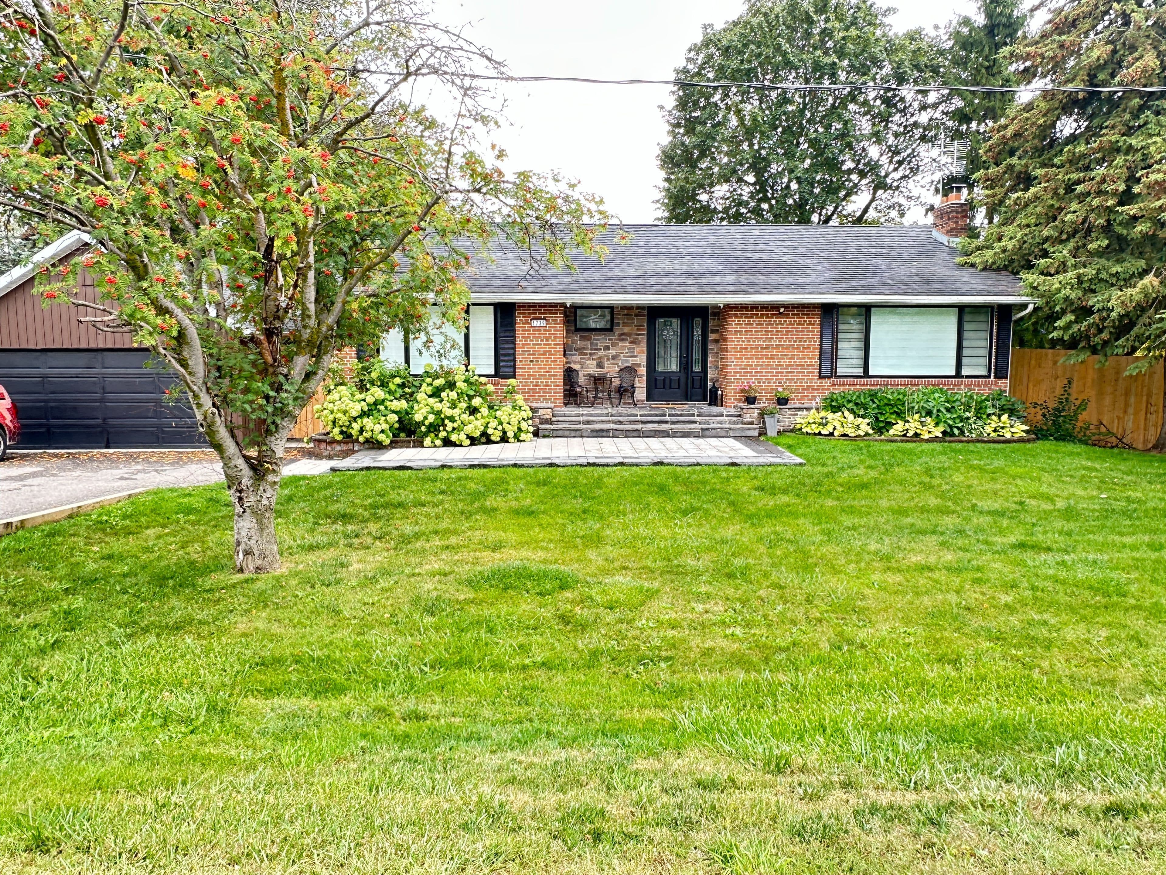 1739 Mount Albert Road, East Gwillimbury, ON L0G 1V0