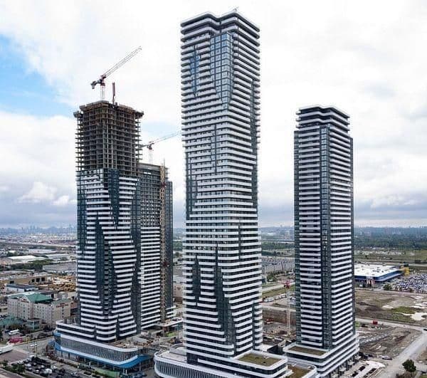 195 Commerce Street 712, Vaughan, ON L4K 5Z7