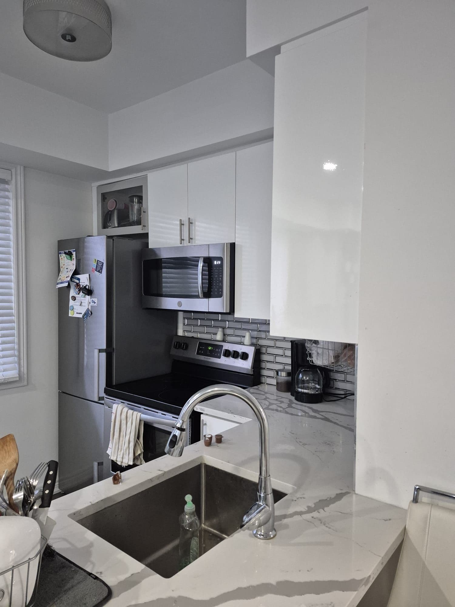 370 Hopewell Avenue 212, Toronto W04, ON M6E 2S2