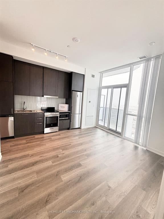 195 Commerce Street 2111, Vaughan, ON L4K 0P9