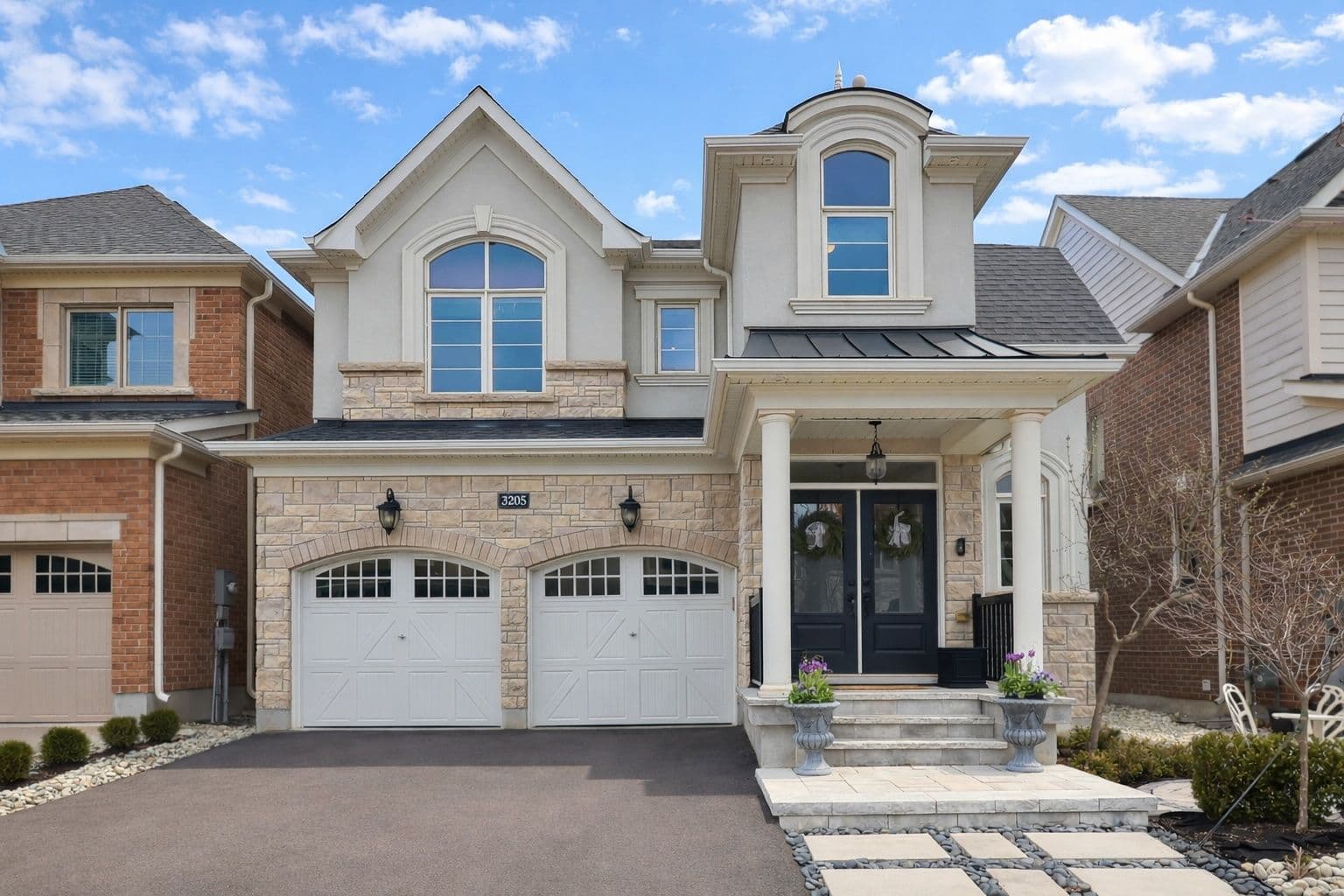 3205 Violet Gardens, Oakville, ON L6M 1L5