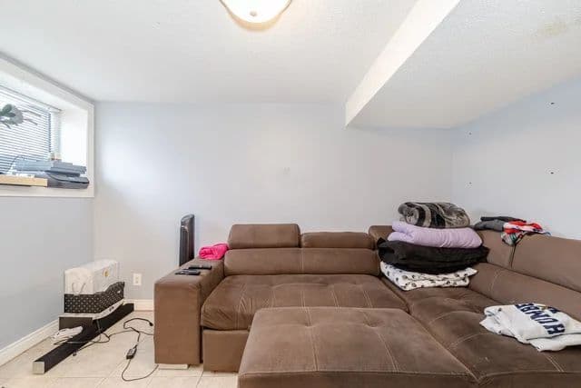 32A Guest Street Basement, Brampton, ON L6W 1T8