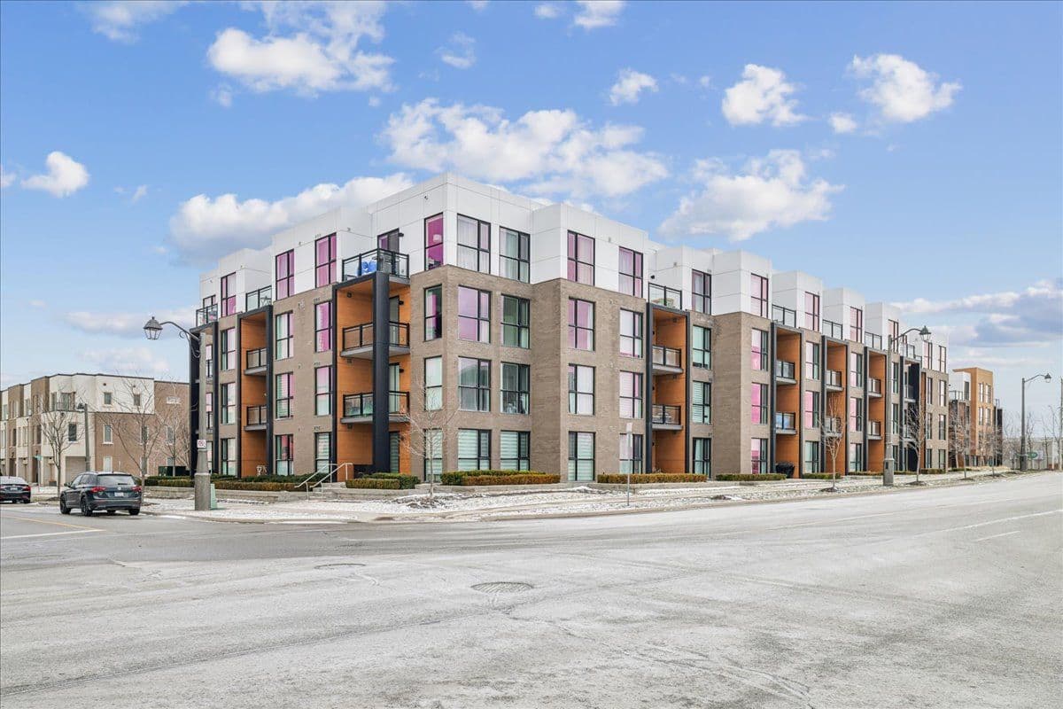 150 Sabina Drive 305, Oakville, ON L6H 0W3