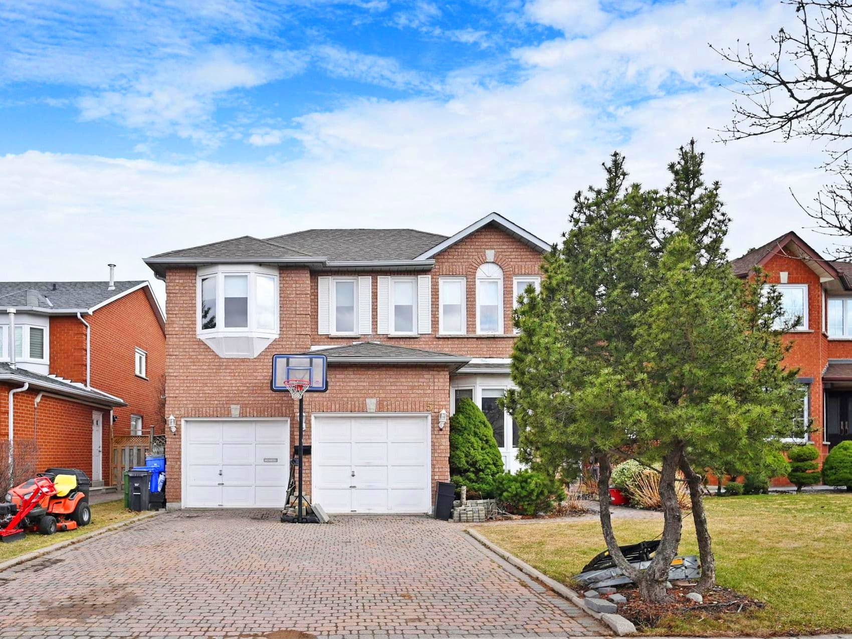 5 Jardin Hill Court, Toronto C15, ON M2H 3R8