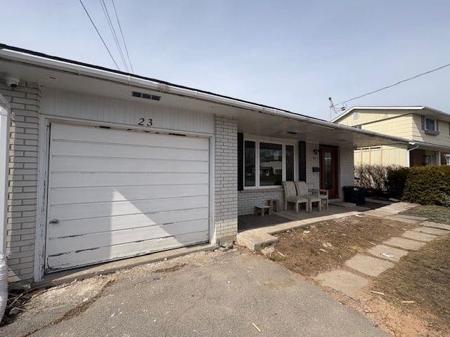 23 Robertson Lane A, Belleville, ON K8P 4C2