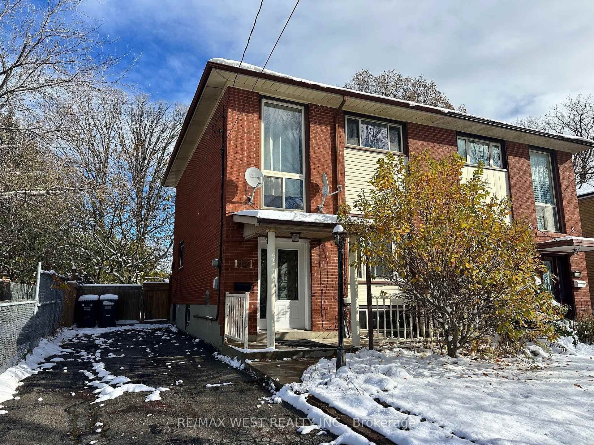 1421 Freeport Drive, Mississauga, ON L5C 1S5