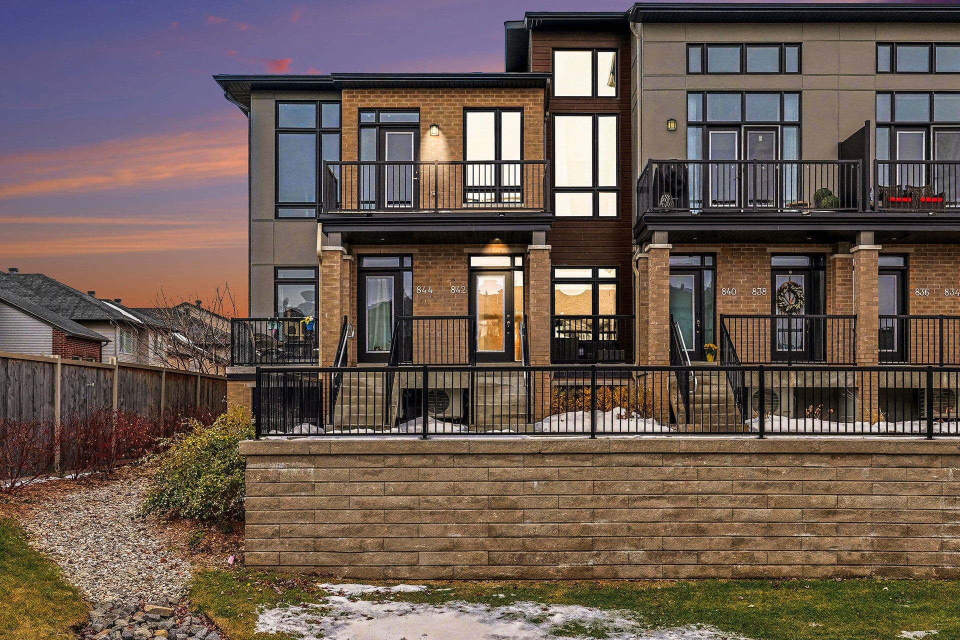 842 Ralph Hennesy Avenue, Blossom Park - Airport and Area, ON K1X 0E4