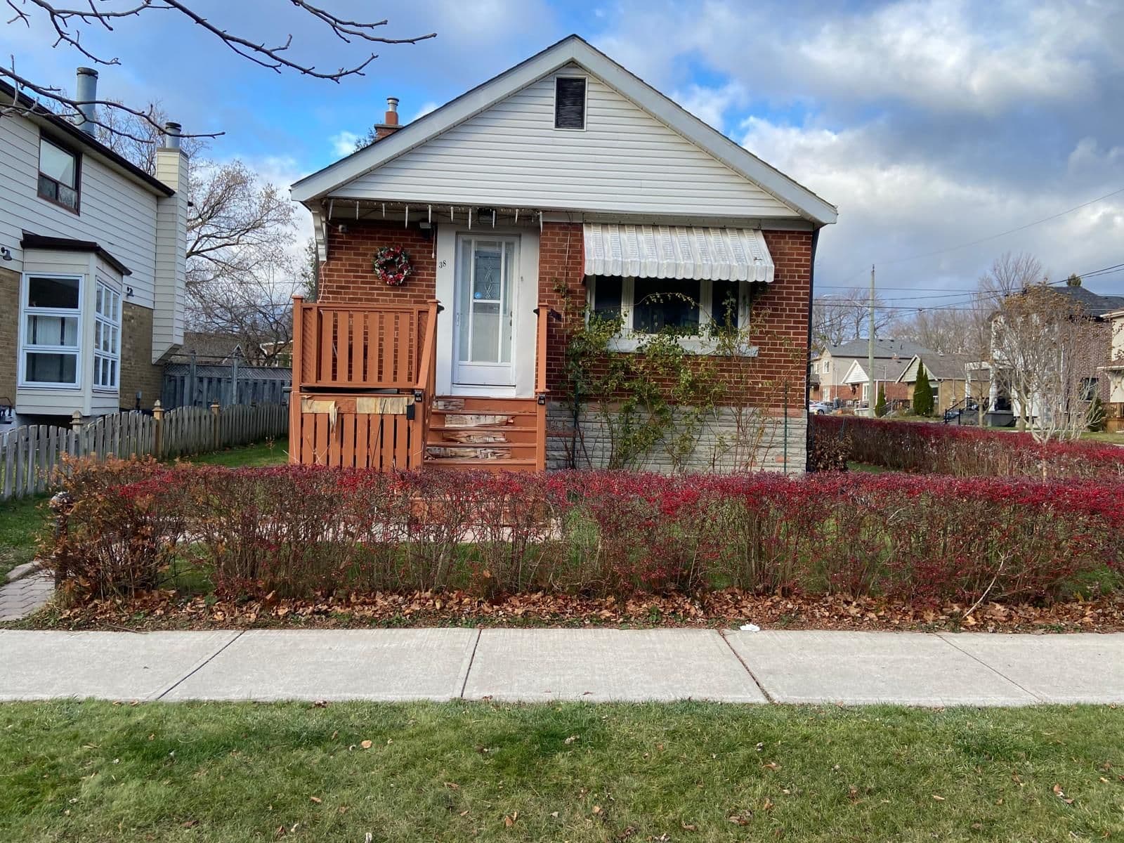 38 Florens Avenue Lower, Toronto E04, ON M1L 1R6