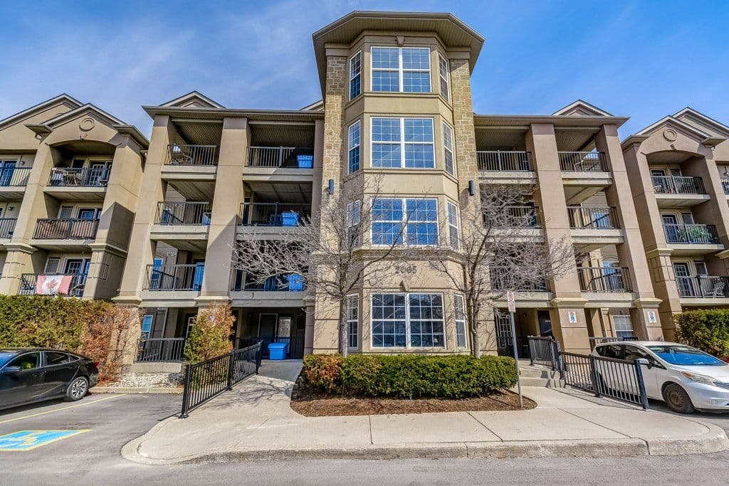 2065 Appleby Line 210, Burlington, ON L7L 7H2