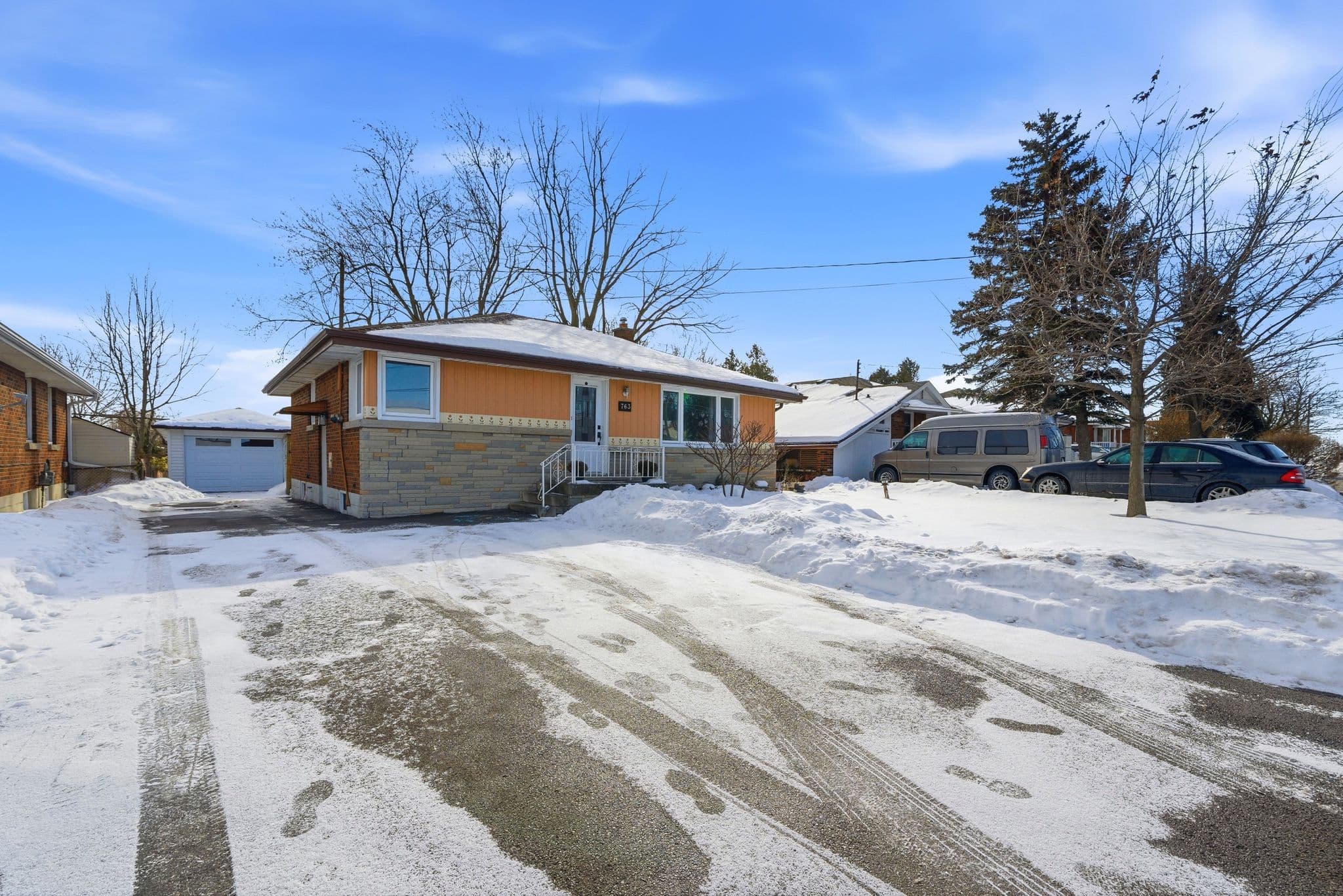 763 Upper Ottawa Street, Hamilton, ON L8T 3T8