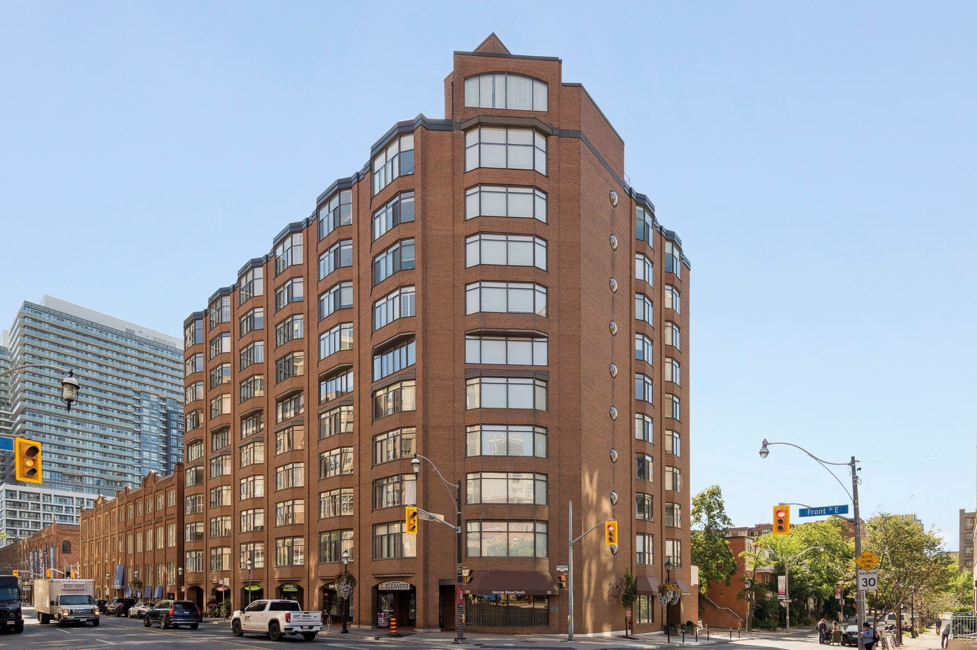 135 George Street S 603, Toronto C08, ON M5A 4E8