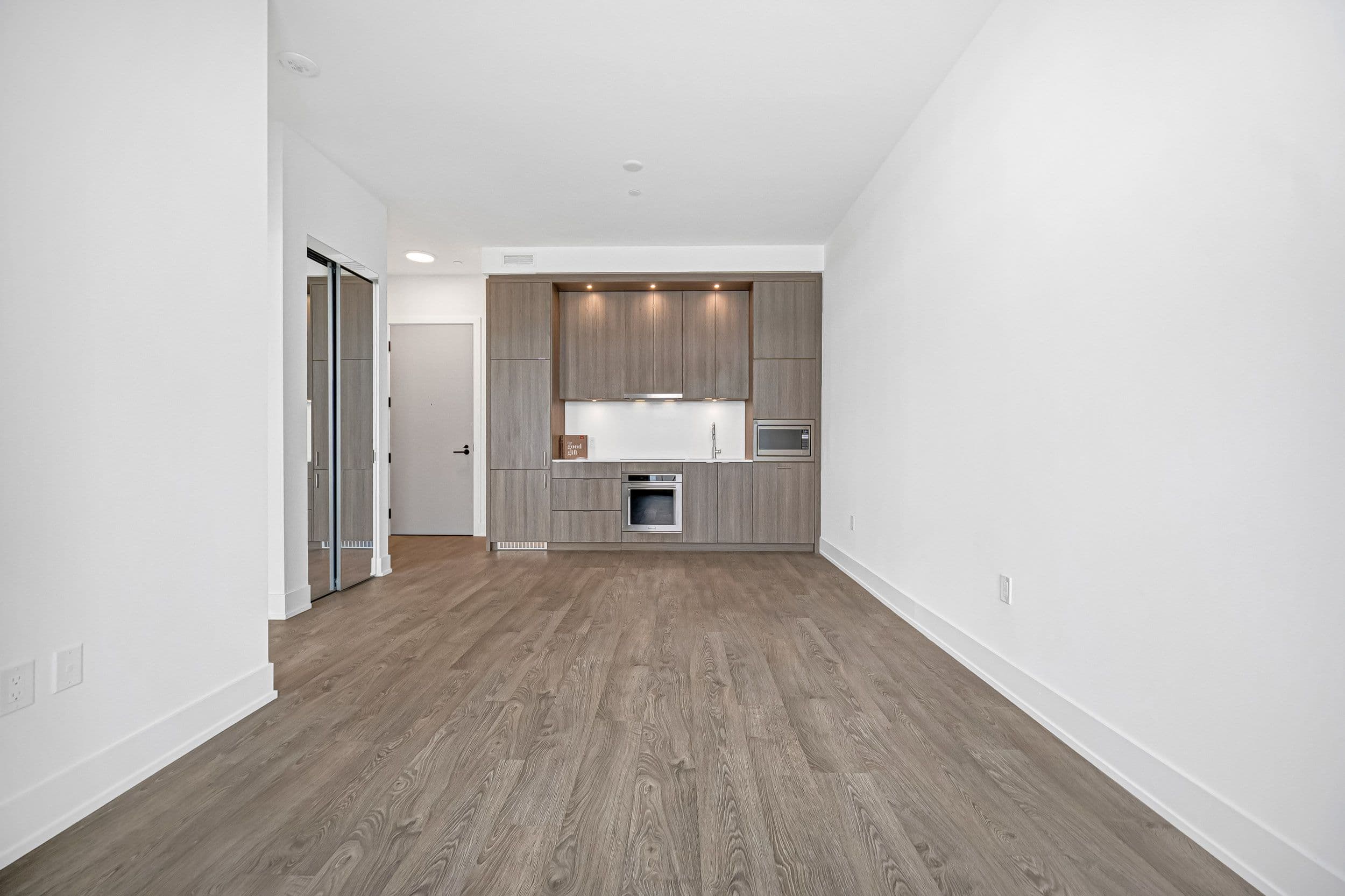 858 Dupont Street 211, Toronto W02, ON M6G 0C1