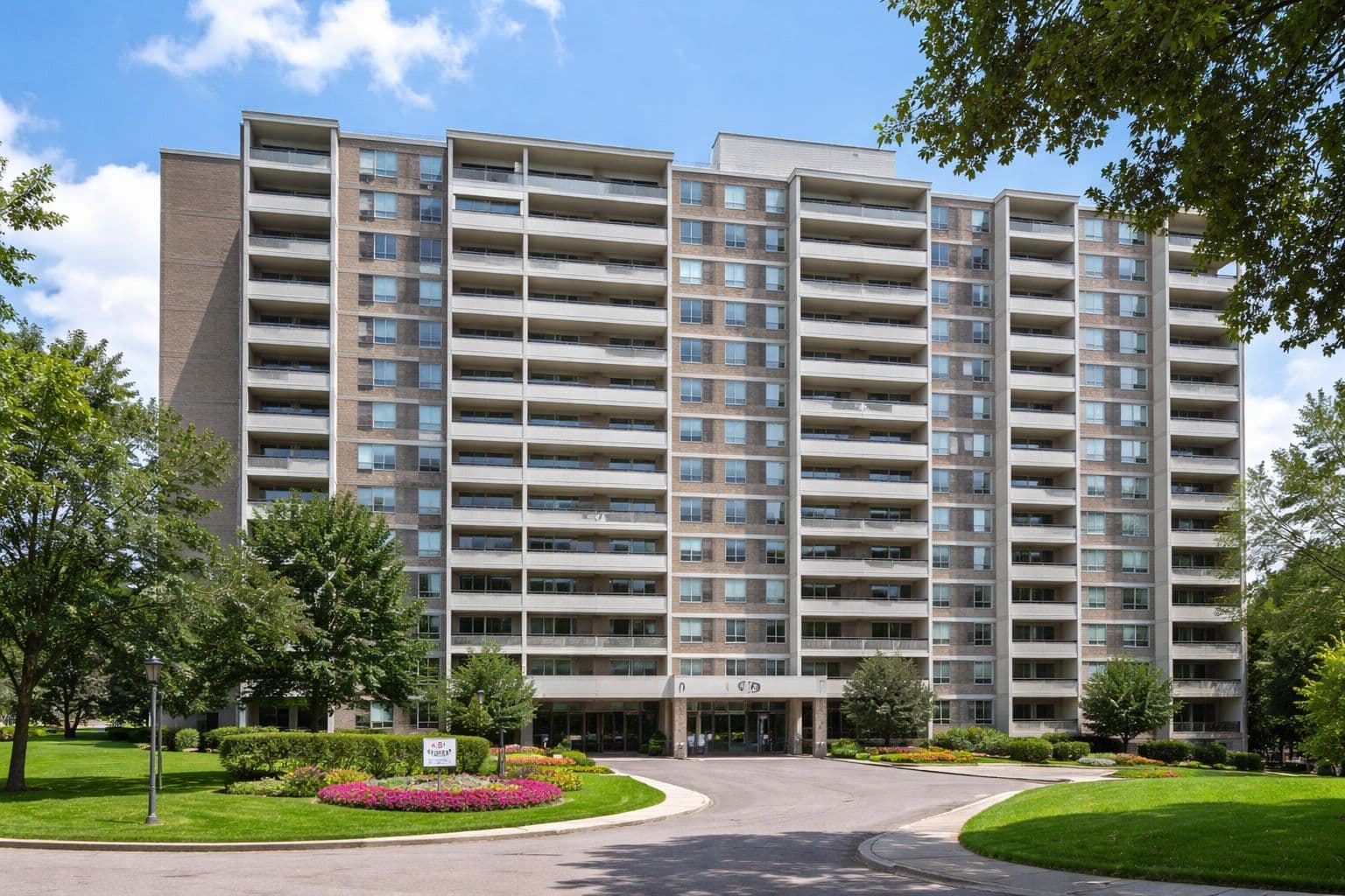 10 Edgecliff Golfway 504, Toronto C11, ON M3C 3A3