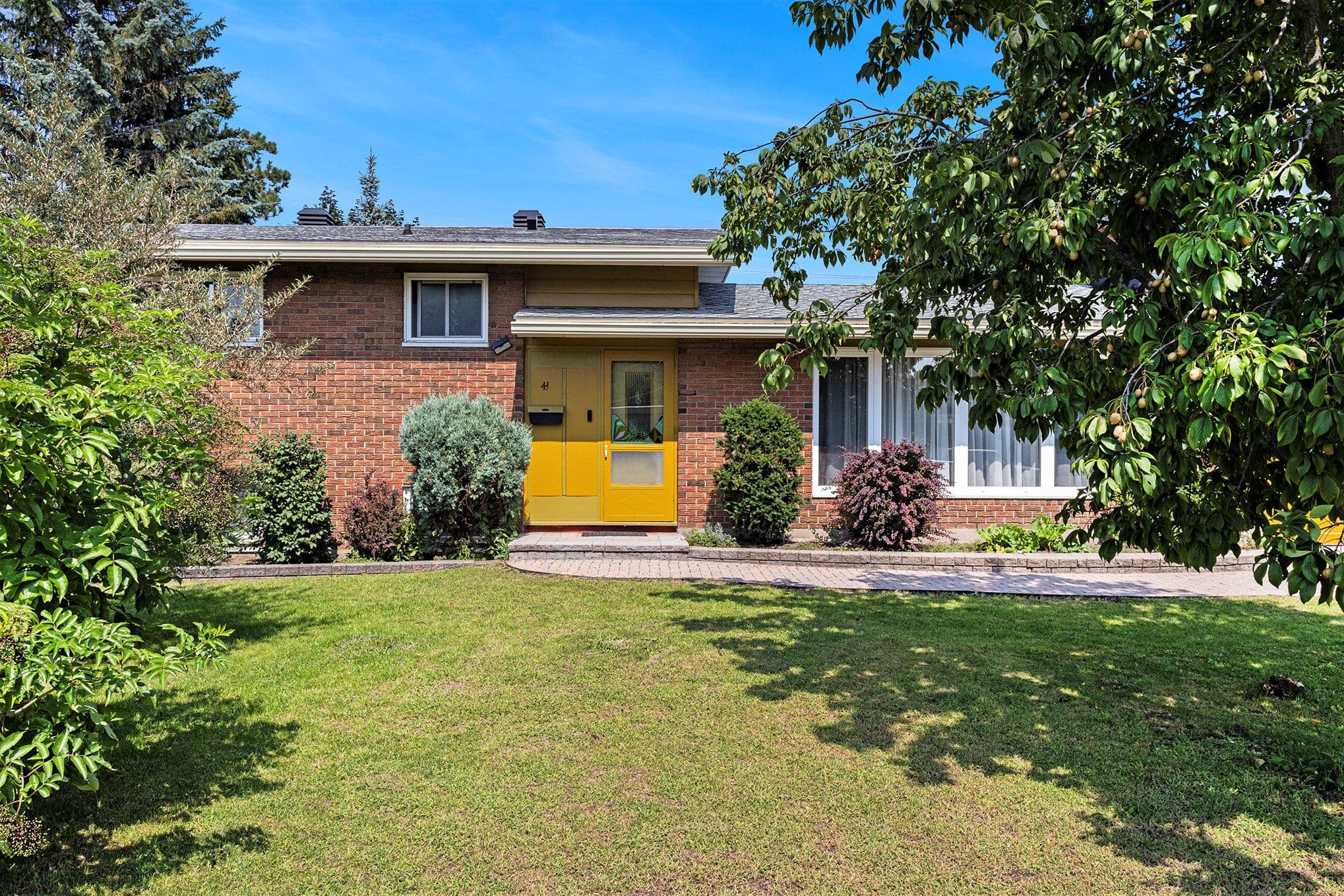 41 Wigan Drive, Cityview - Parkwoods Hills - Rideau Shore, ON K2E 6K9