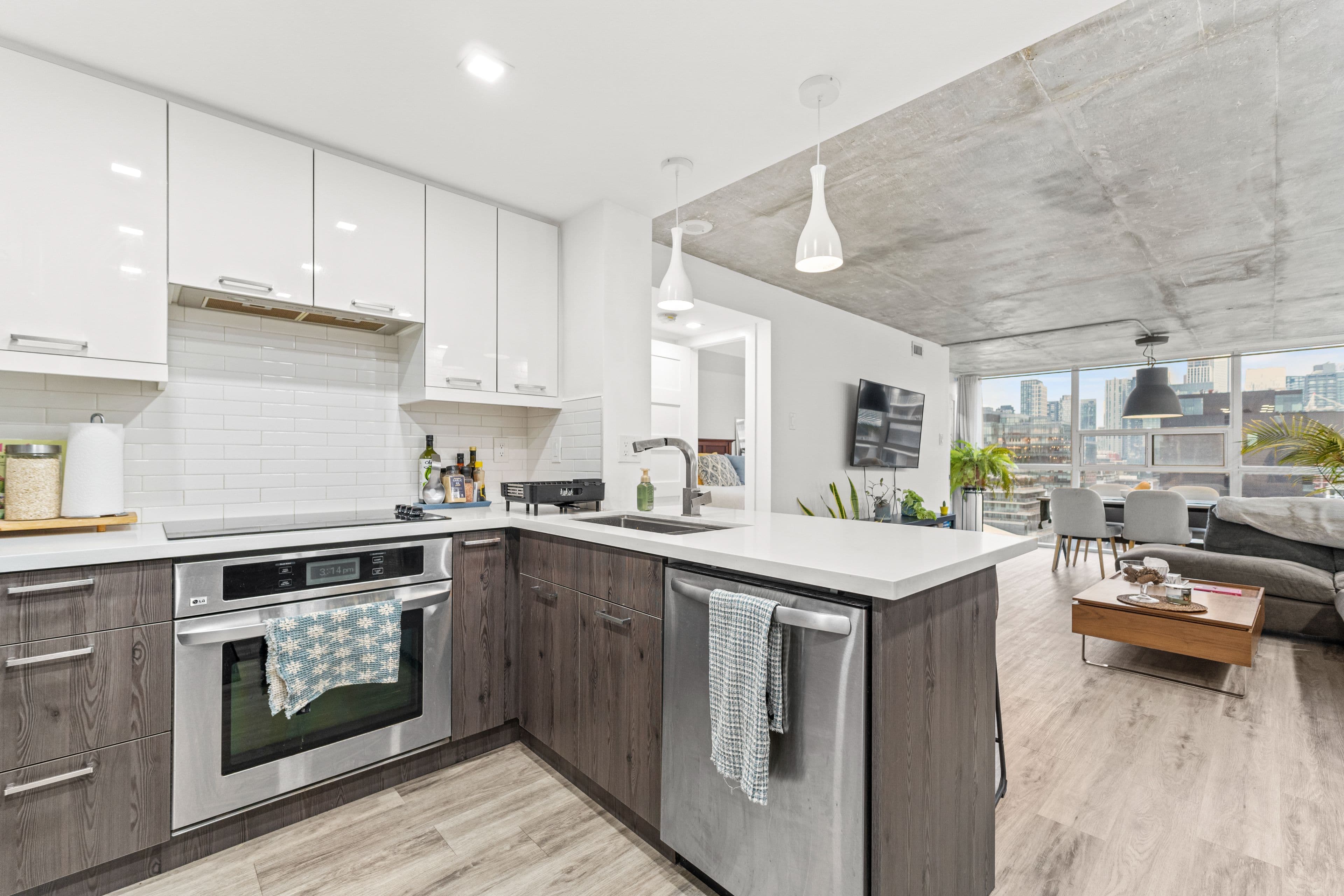 705 King Street W 1603, Toronto C01, ON M5V 2W8