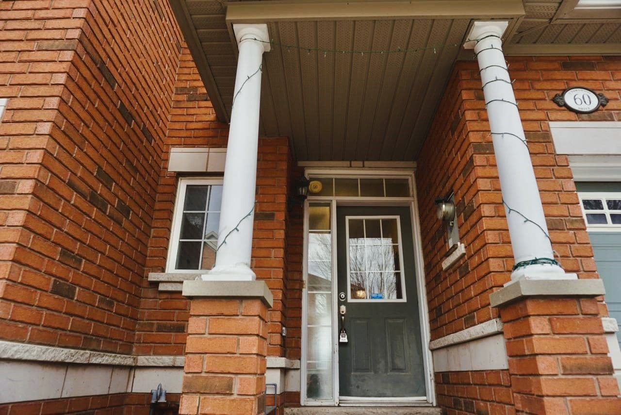 8 Townwood Drive 60, Richmond Hill, ON L4E 4Y3