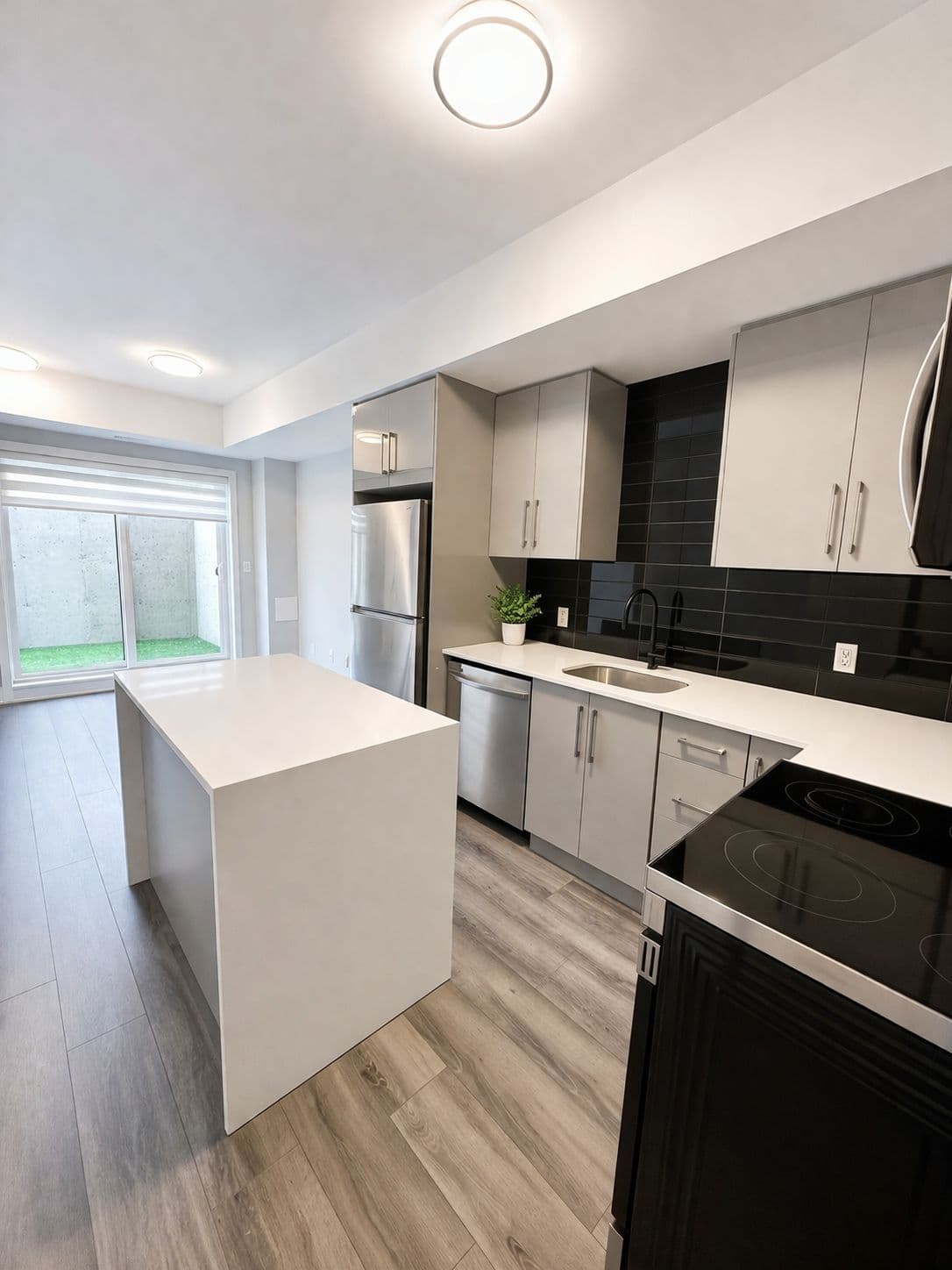 6065 McLeod Road 110, Niagara Falls, ON L2G 0Z7