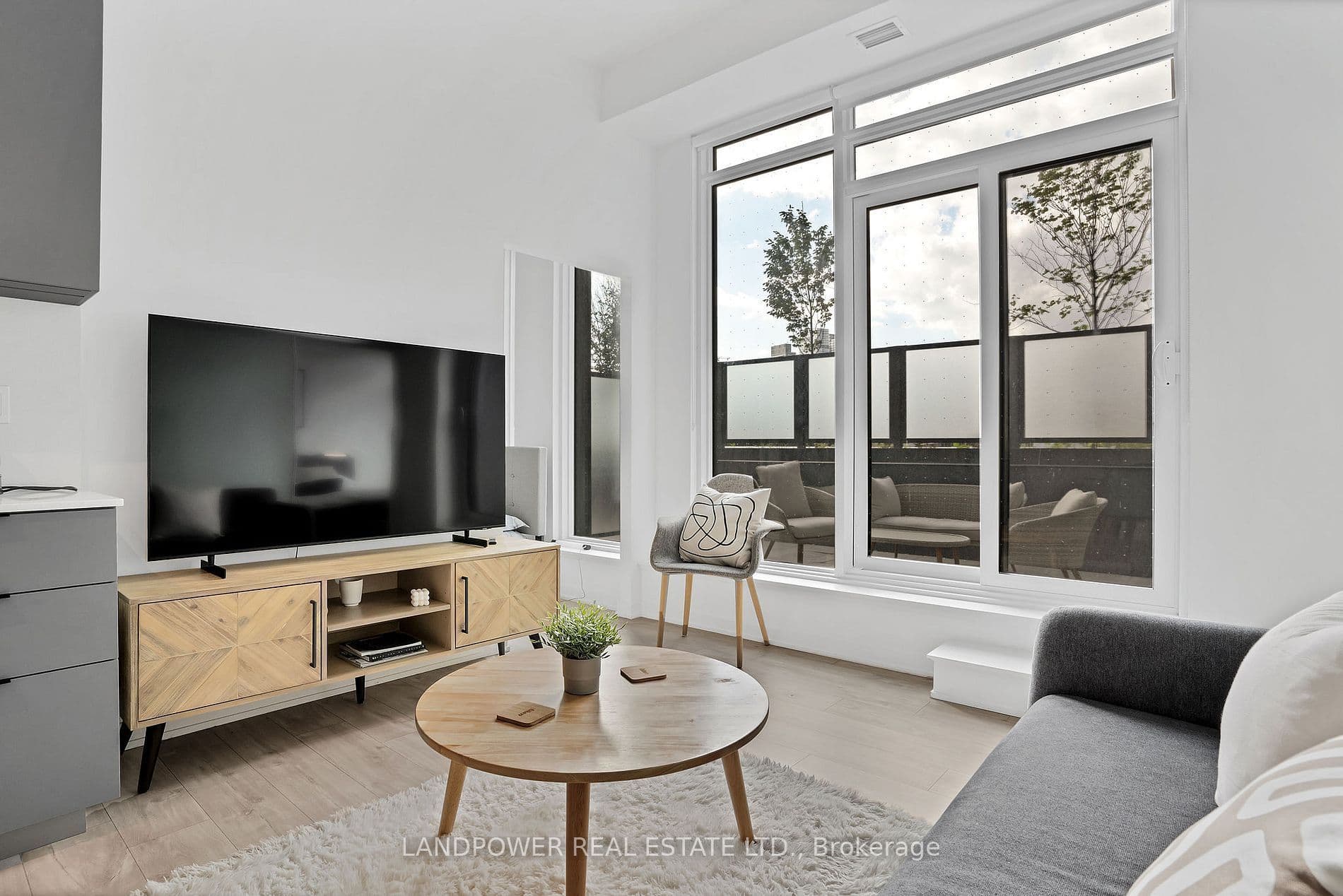 50 Power Street 416, Toronto C08, ON M5A 0V3