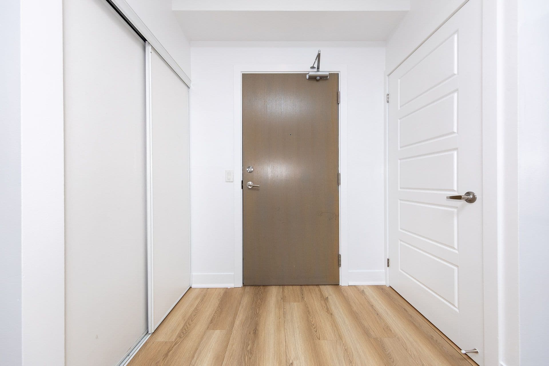 7 Kenaston Gardens 323, Toronto C15, ON M2K 0E9