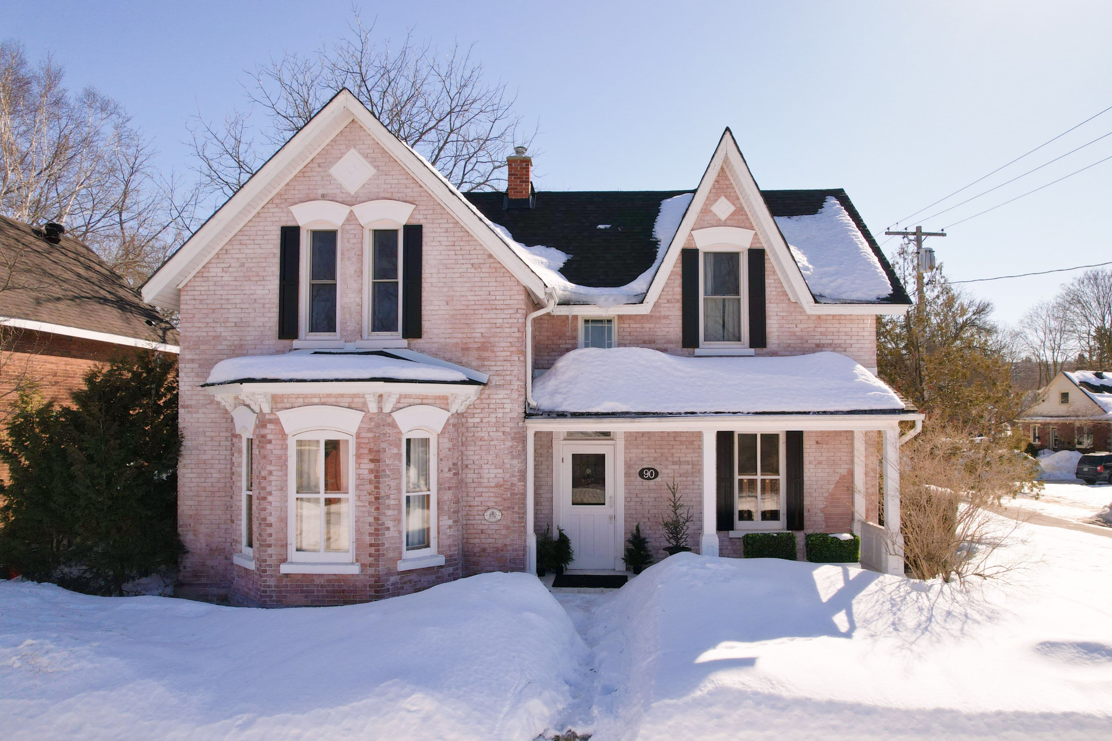 90 Cumberland Street, Barrie, ON L4N 2P7