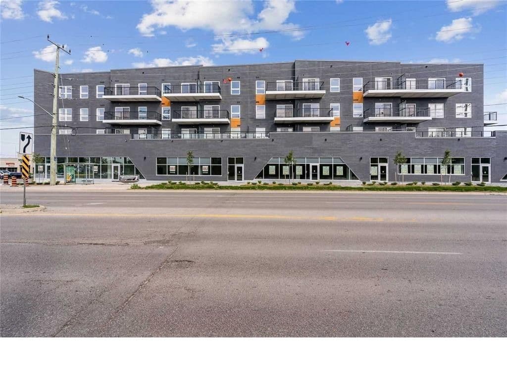 430 Essa Road 422, Barrie, ON L9J 0M1