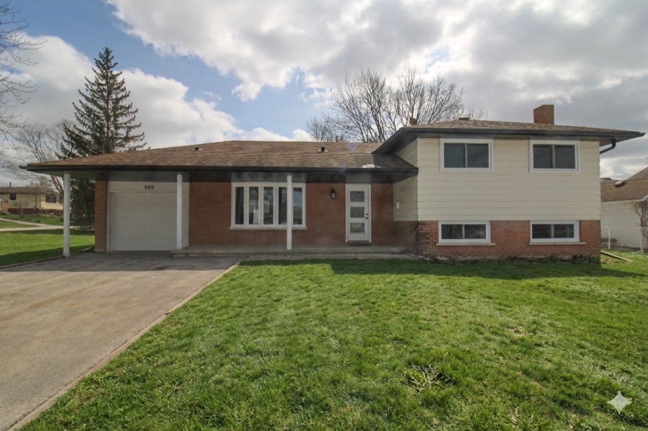 889 Sydenham Road A, Peterborough, ON K9J 1K4