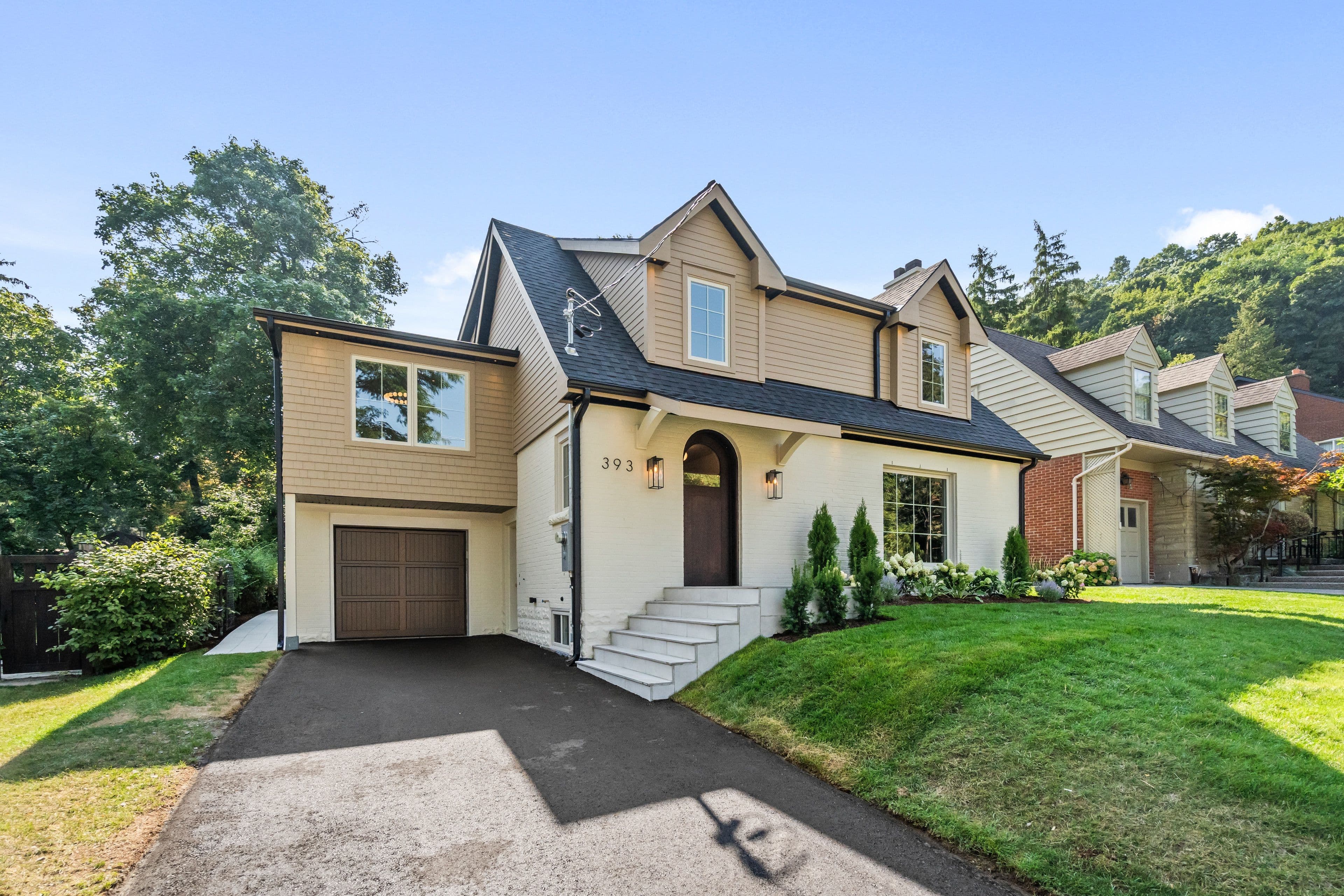 393 Hess Street S, Hamilton, ON L8P 3R2